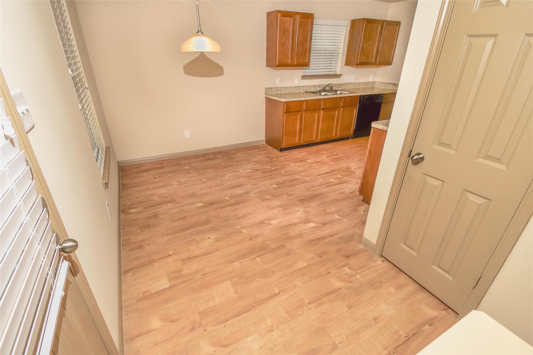 Photos may be representative of the floor plan and not the exact home. Finishes, layout, and features of the actual property for lease may vary. Photos may be representative of the floor plan and not the exact home. Finishes, layout, and features of the actual property for lease may vary.
