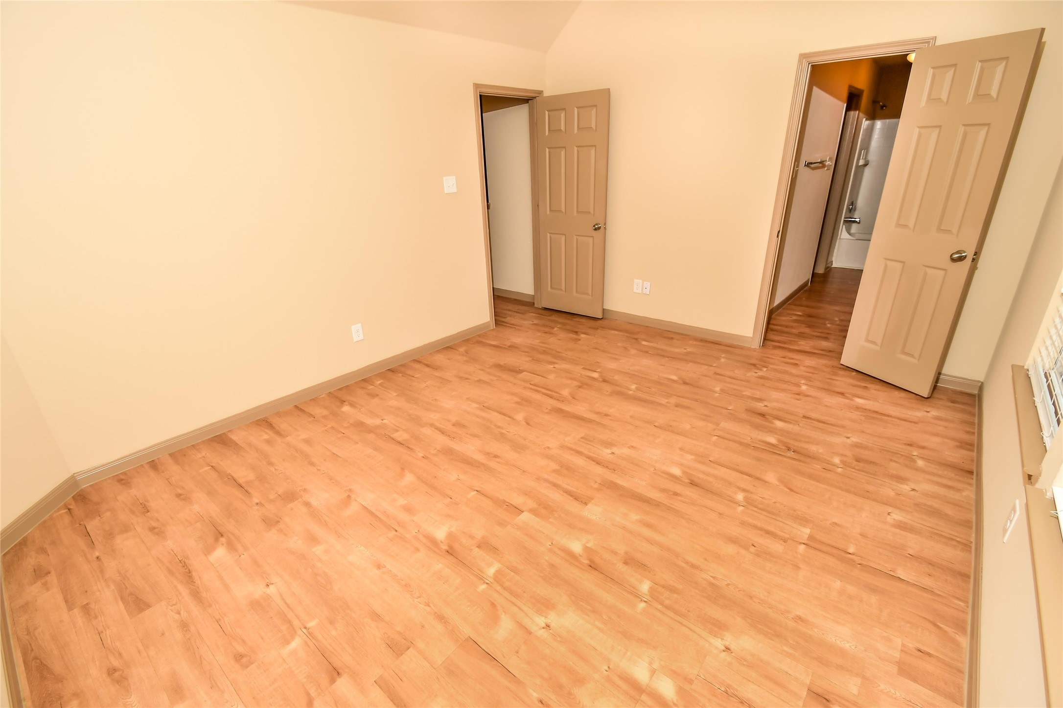 Photos may be representative of the floor plan and not the exact home. Finishes, layout, and features of the actual property for lease may vary.