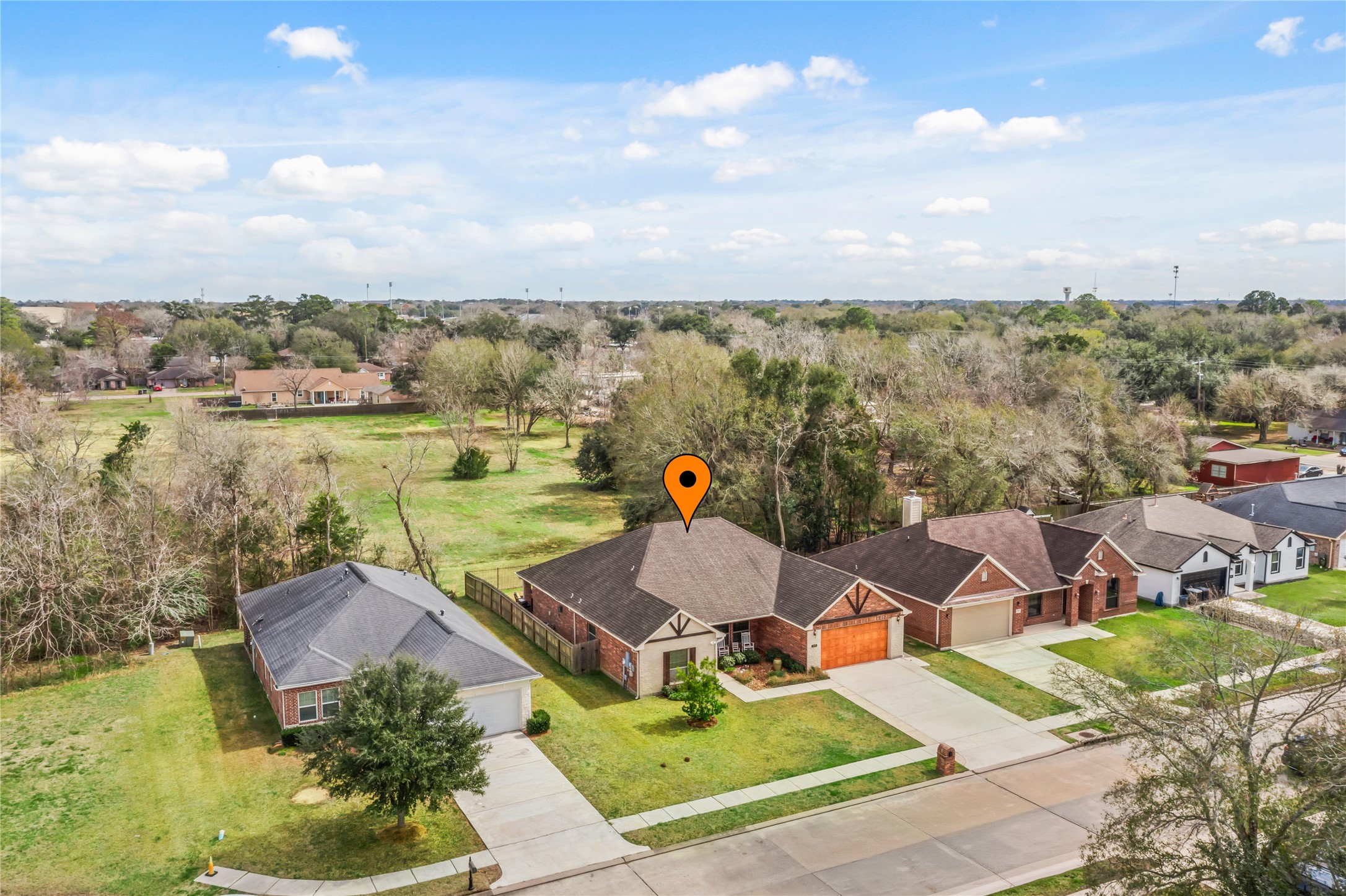 1995 Brentwood Drive, Alvin, TX 77511