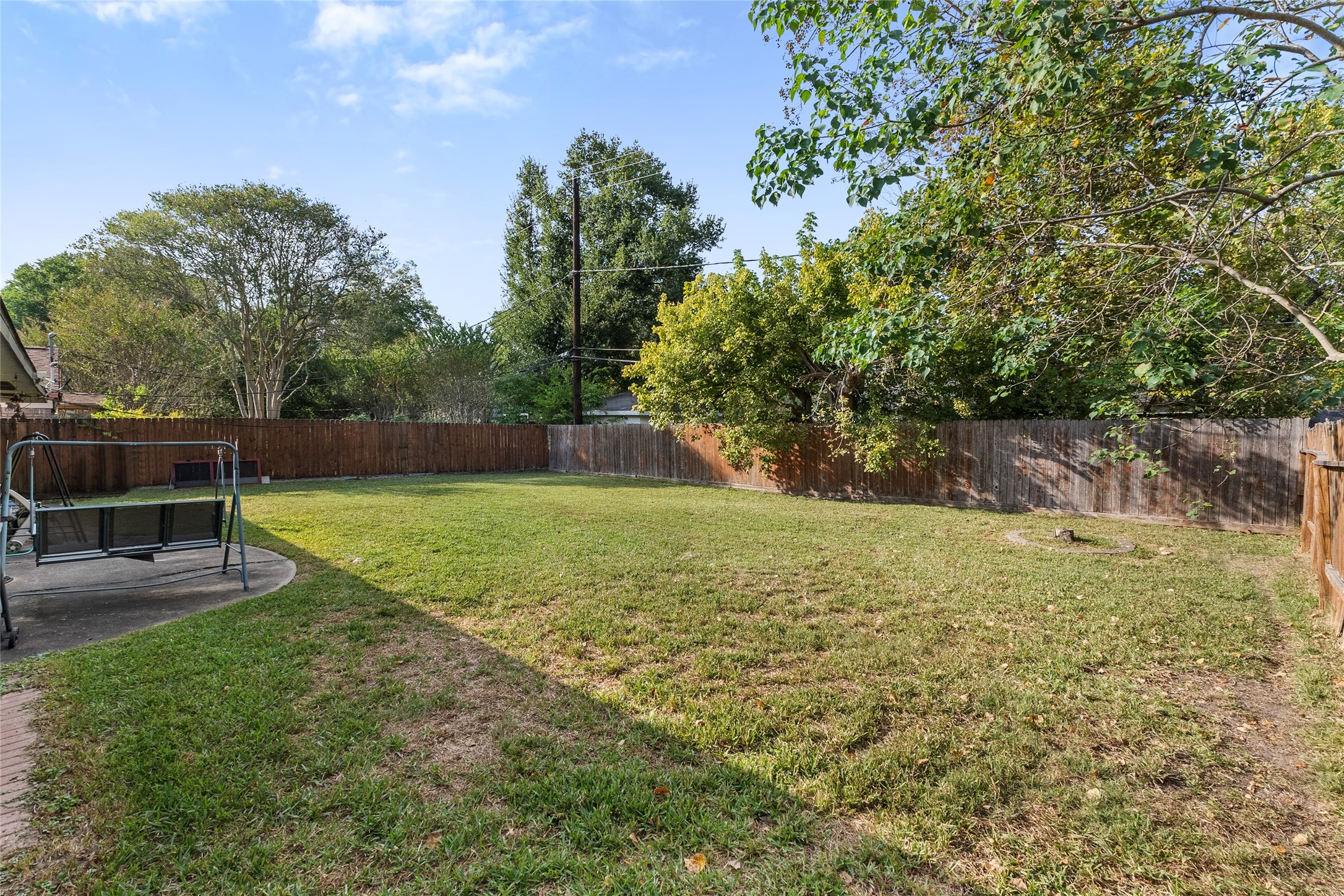 5438 Creekbend Drive, Houston, TX 77096