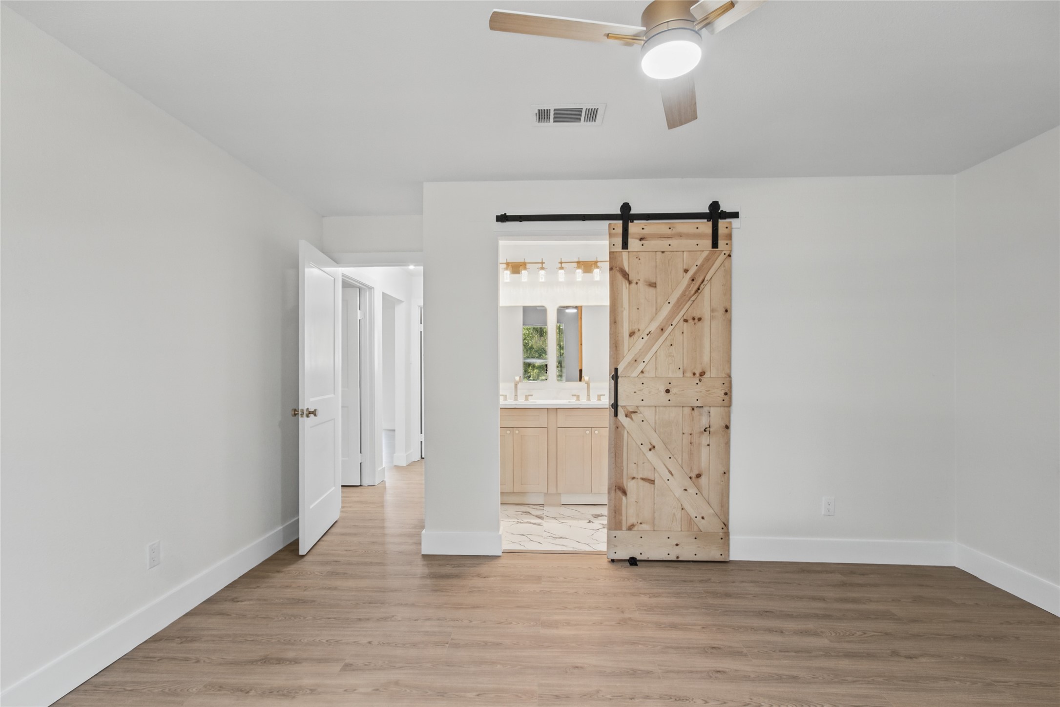 102 Belmont Avenue, Hitchcock, TX 77563