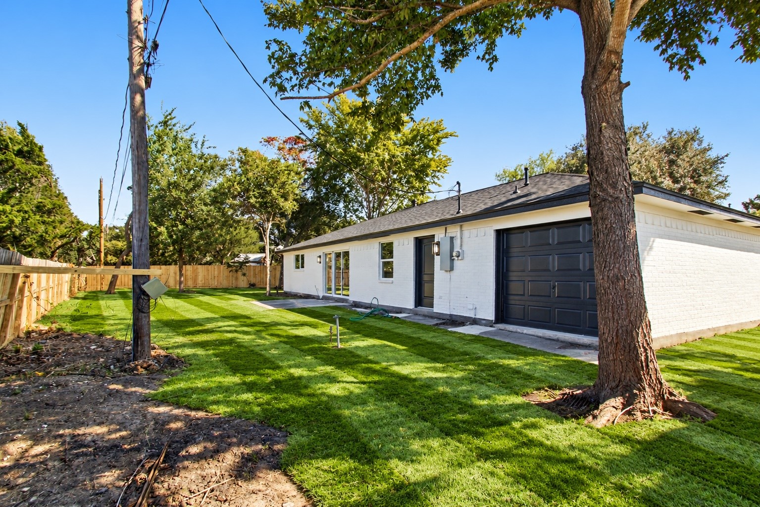 102 Belmont Avenue, Hitchcock, TX 77563