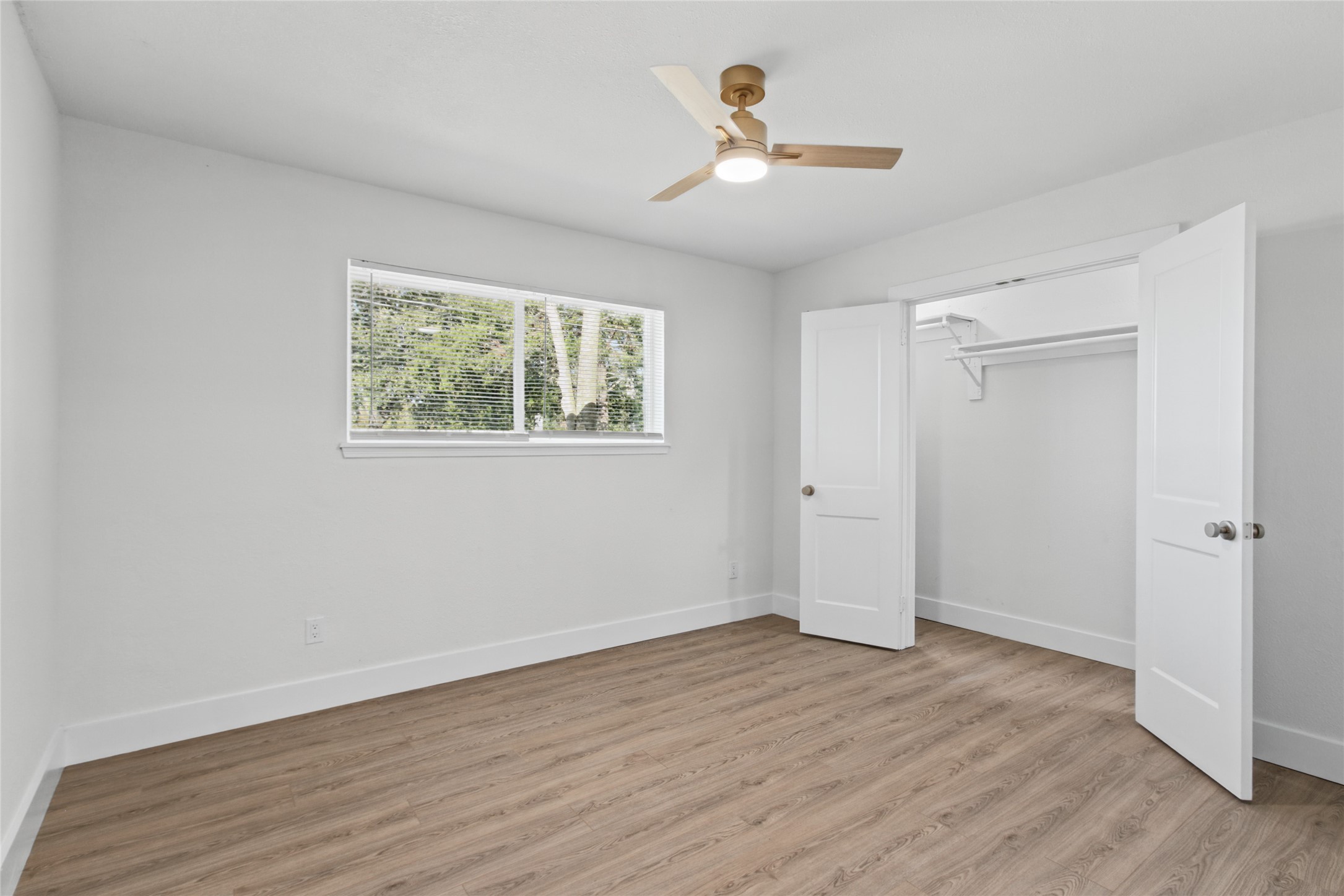 102 Belmont Avenue, Hitchcock, TX 77563