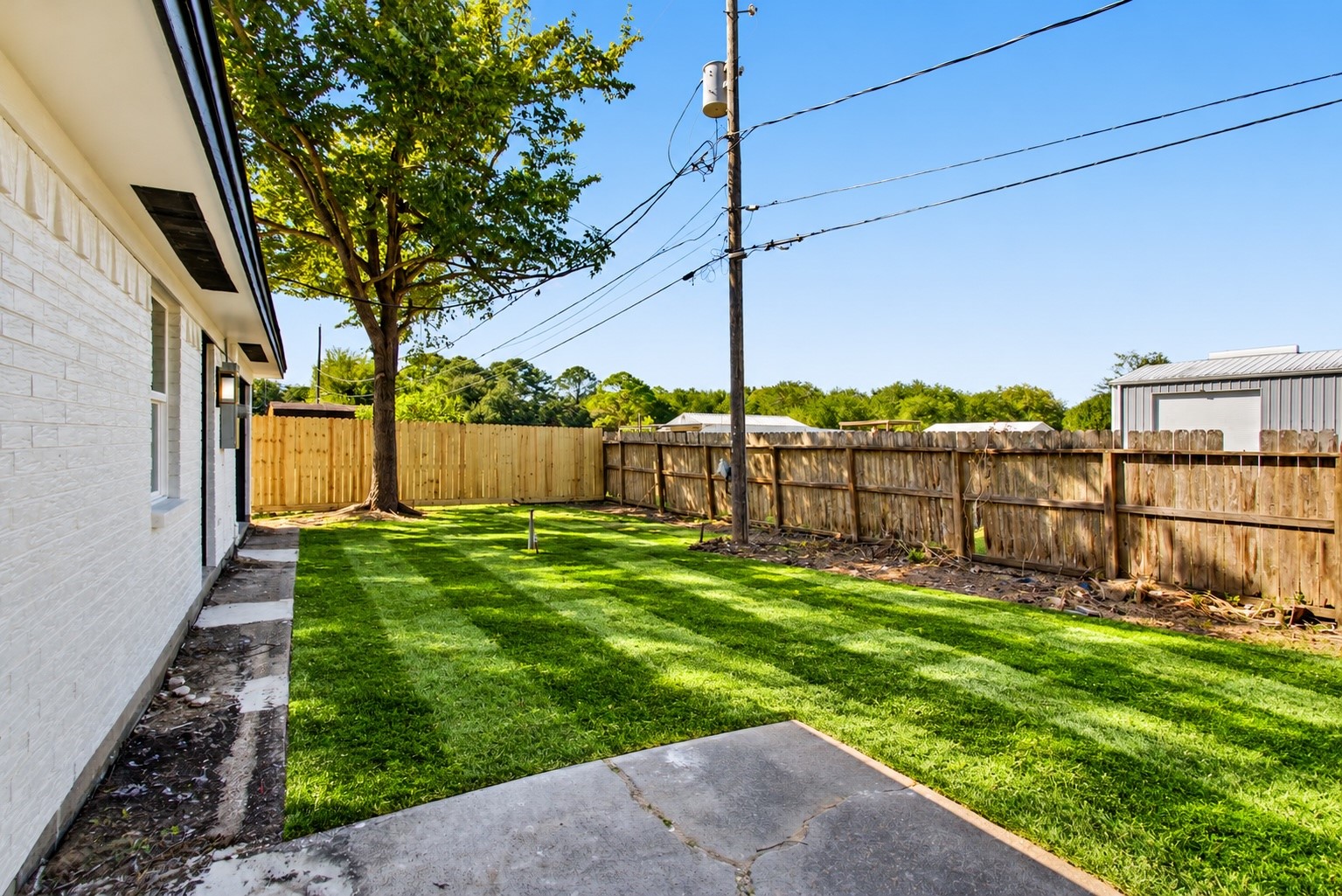 102 Belmont Avenue, Hitchcock, TX 77563