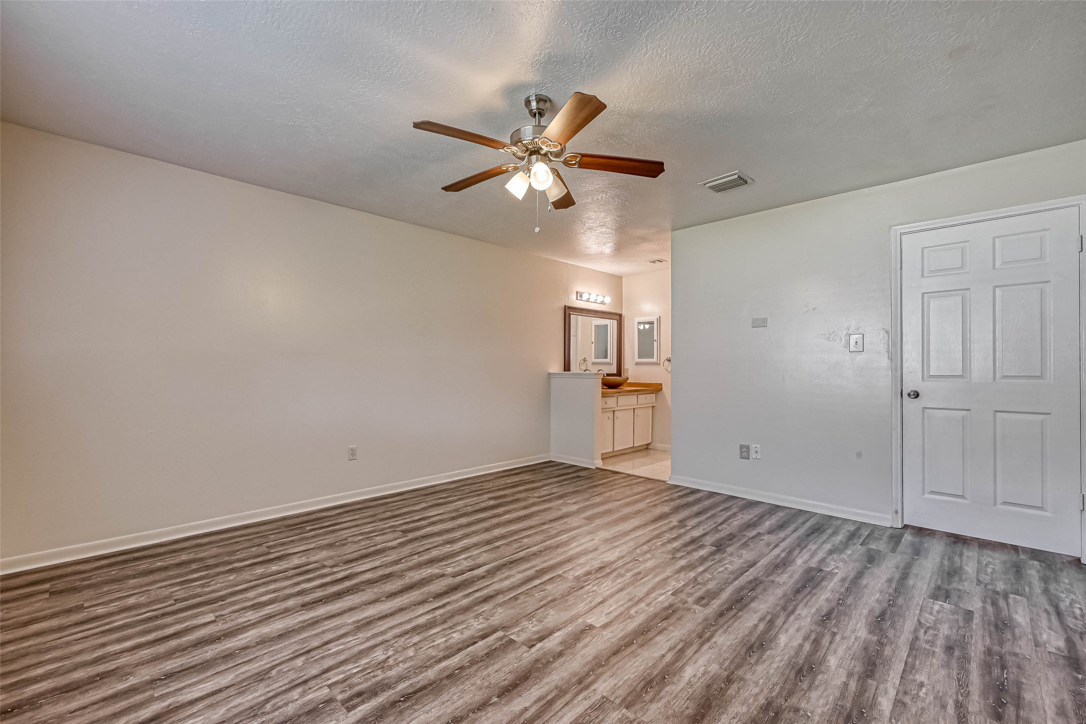 714 Canyon Garden Drive, Katy, TX 77450