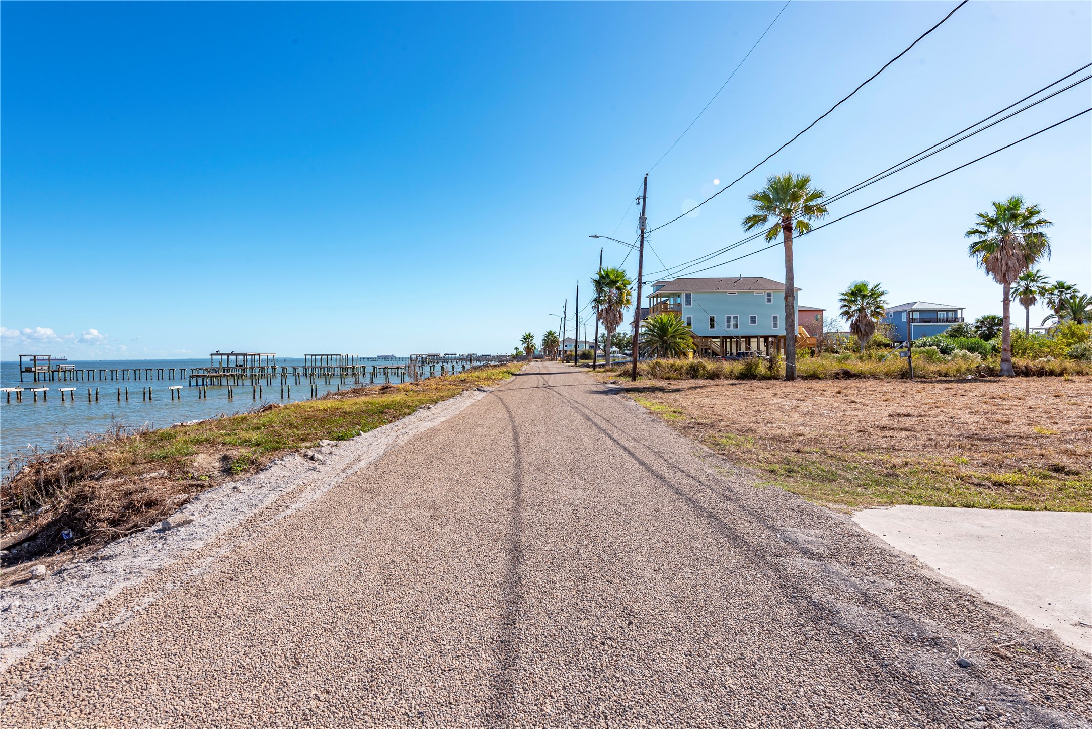 2225 Avenue A, San Leon, TX 77539