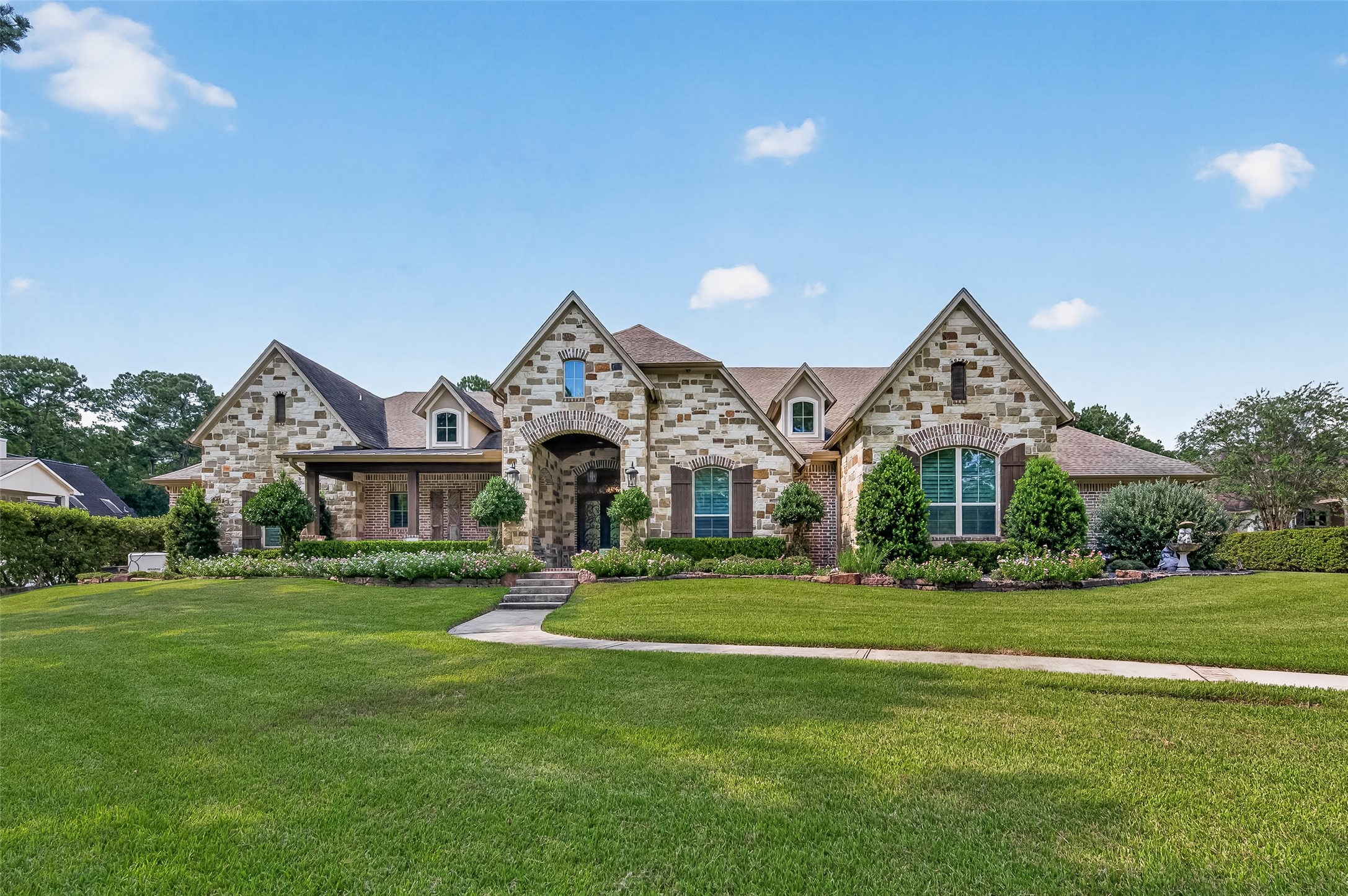 Welcome to resort style living on the golf course