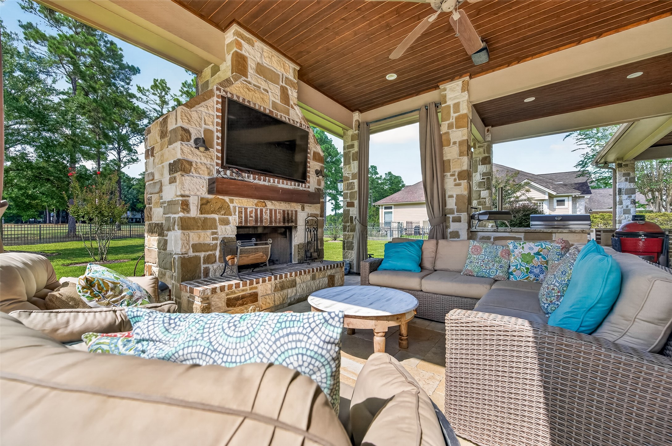 28723 Post Oak Run, Magnolia, TX 77355