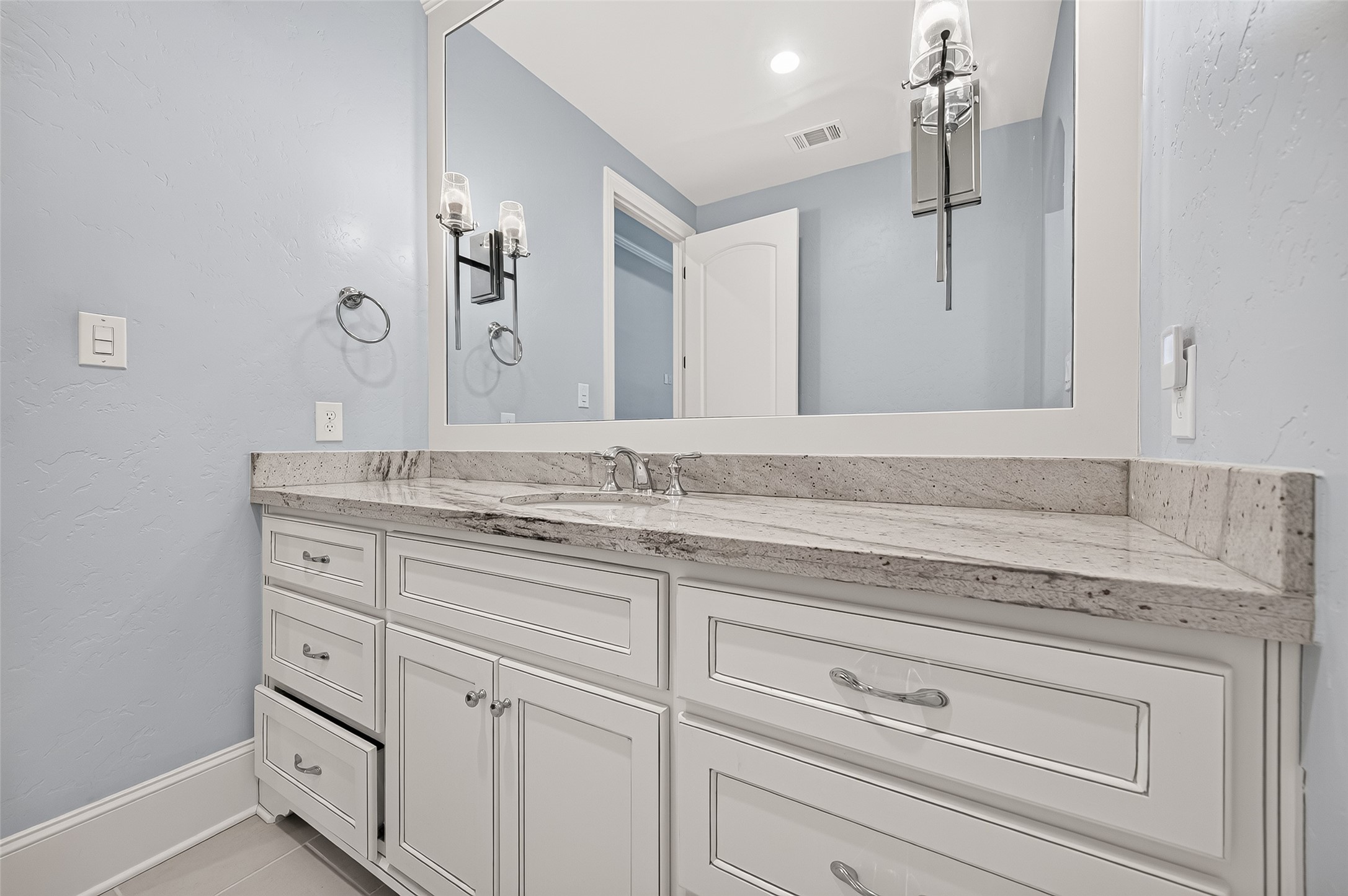 28723 Post Oak Run, Magnolia, TX 77355