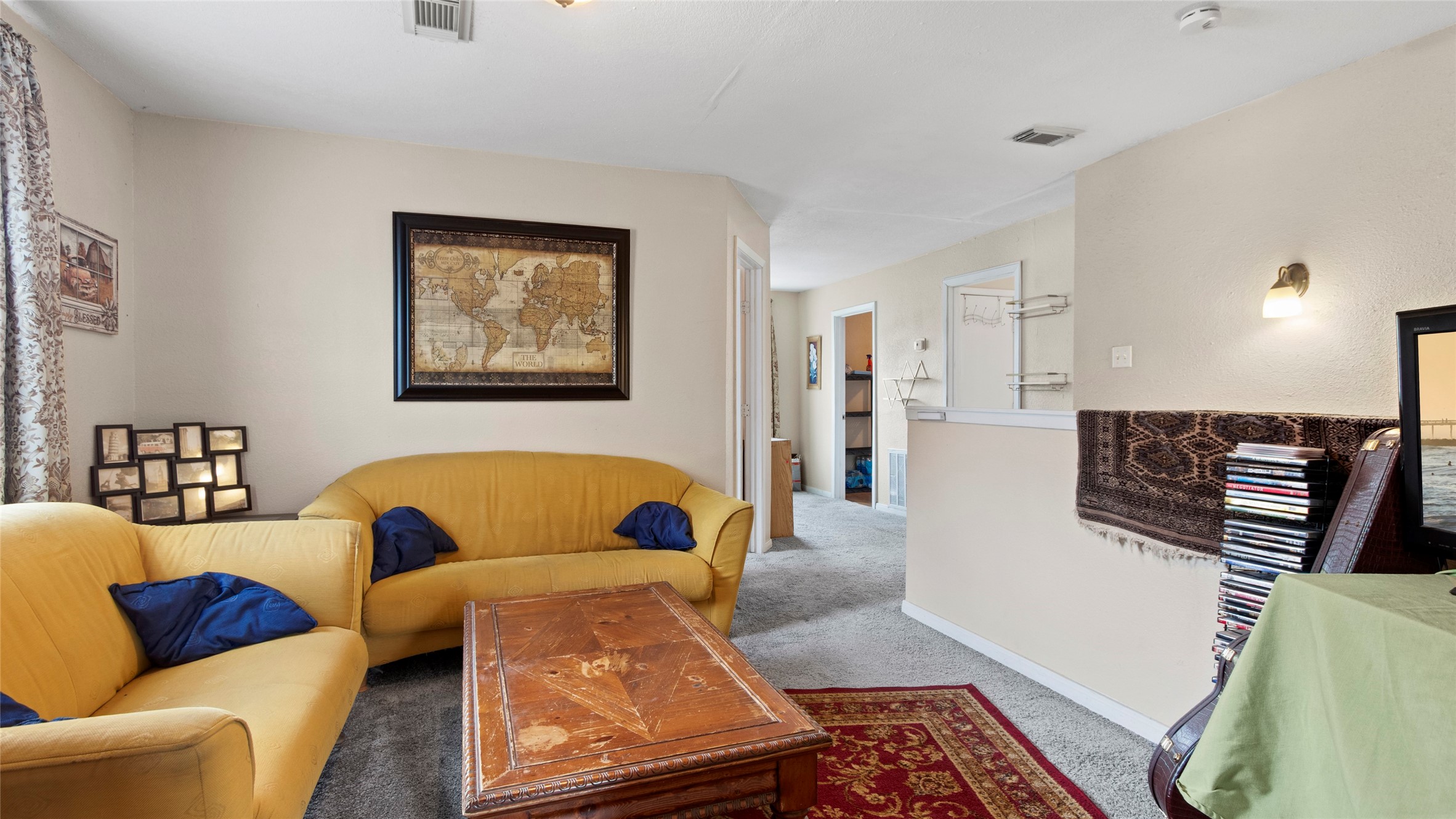 Sitting Area / Game Room - 2nd floor