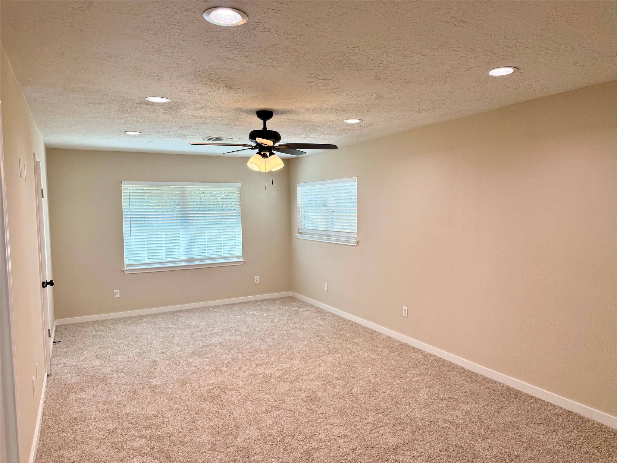 215 Hickory Ridge Drive, Shenandoah, TX 77381