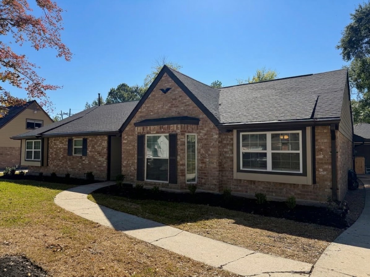215 Hickory Ridge Drive, Shenandoah, TX 77381