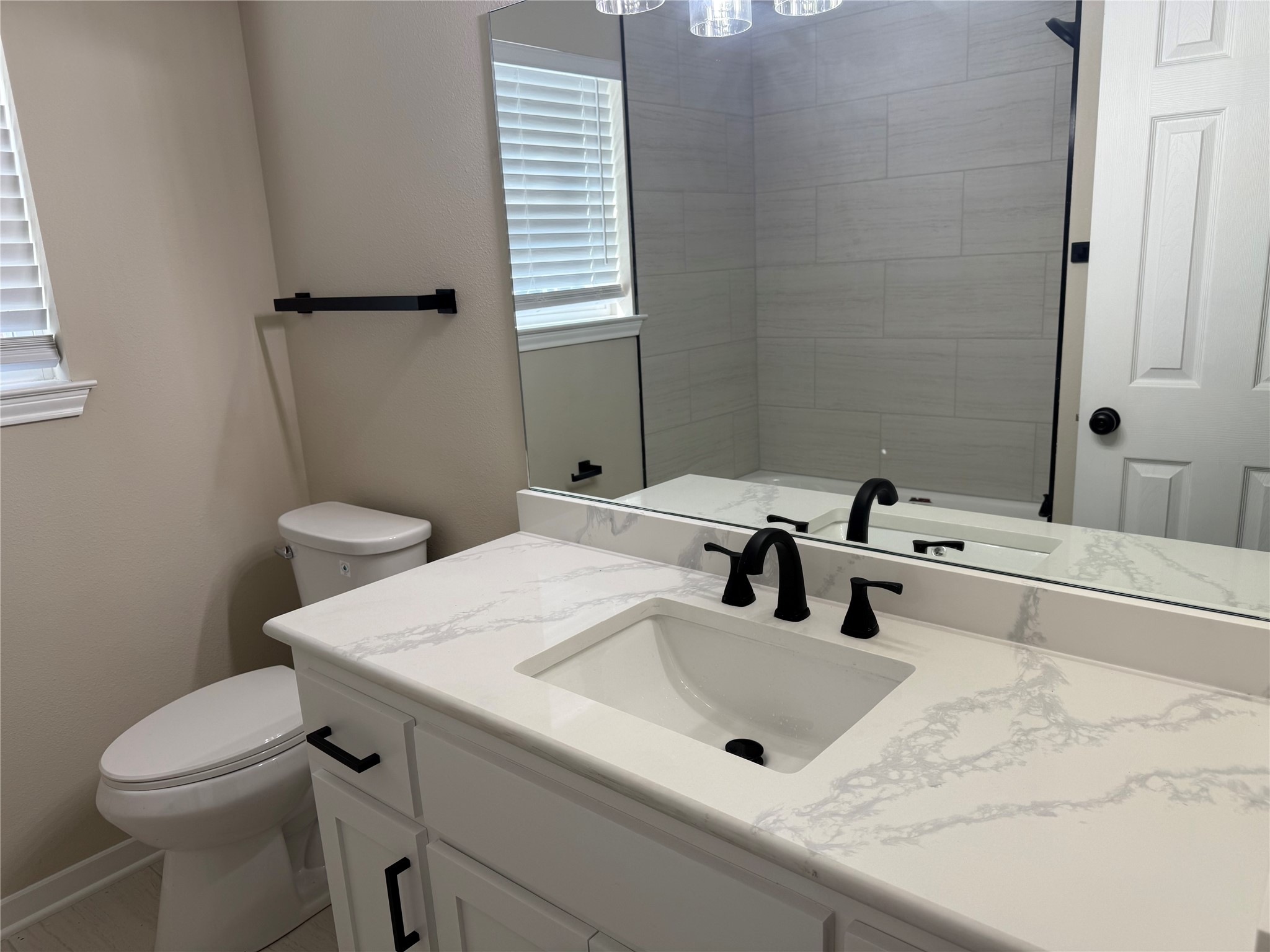 215 Hickory Ridge Drive, Shenandoah, TX 77381