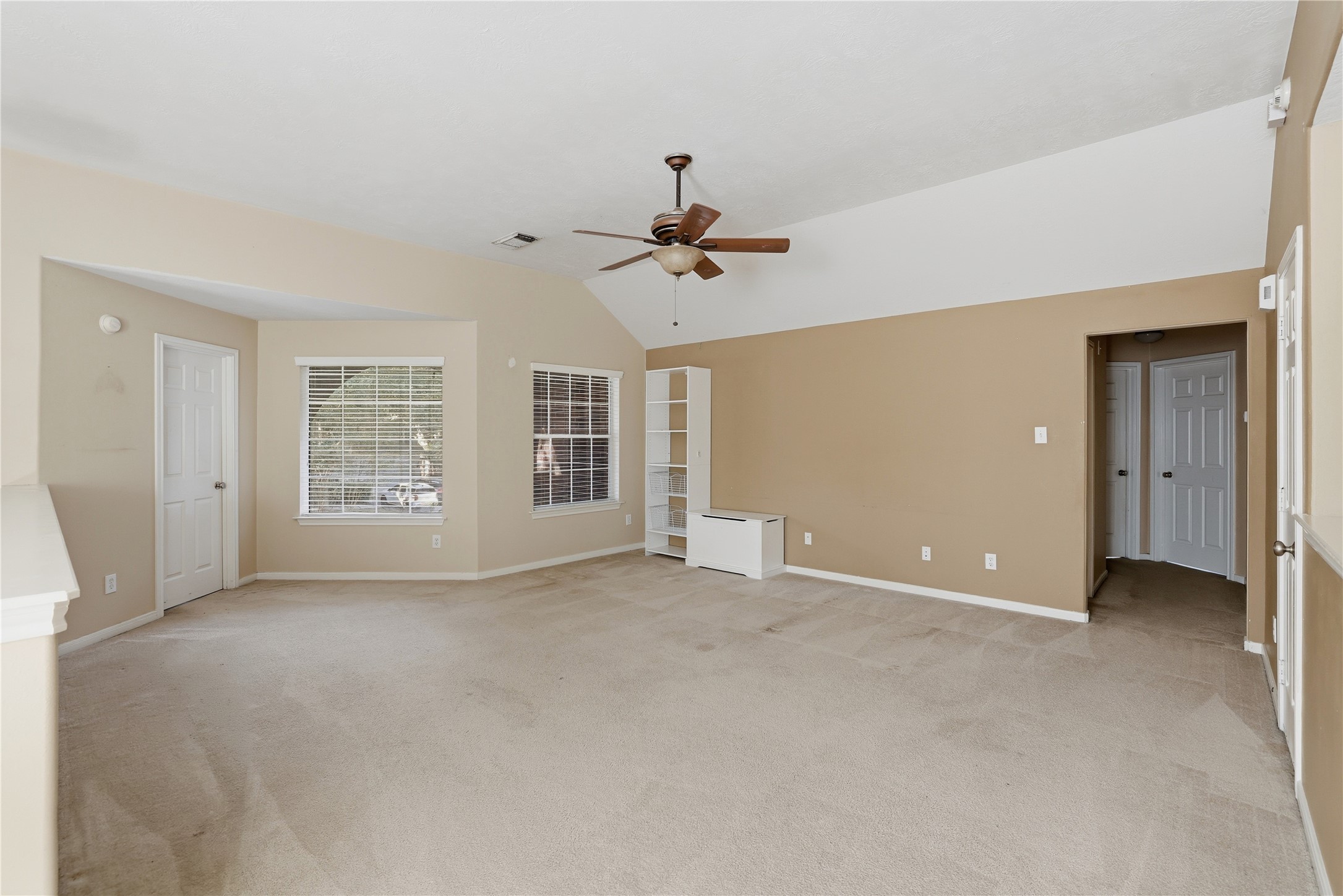 75 W Prairie Dawn Circle, The Woodlands, TX 77385