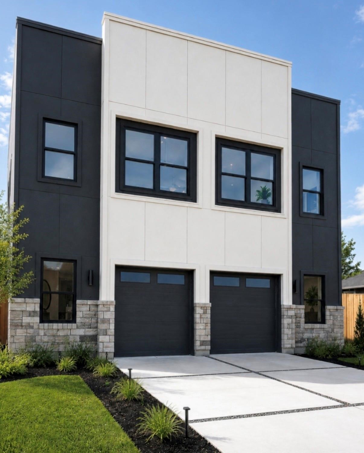 811 E 32nd Street, Houston, TX 77022
