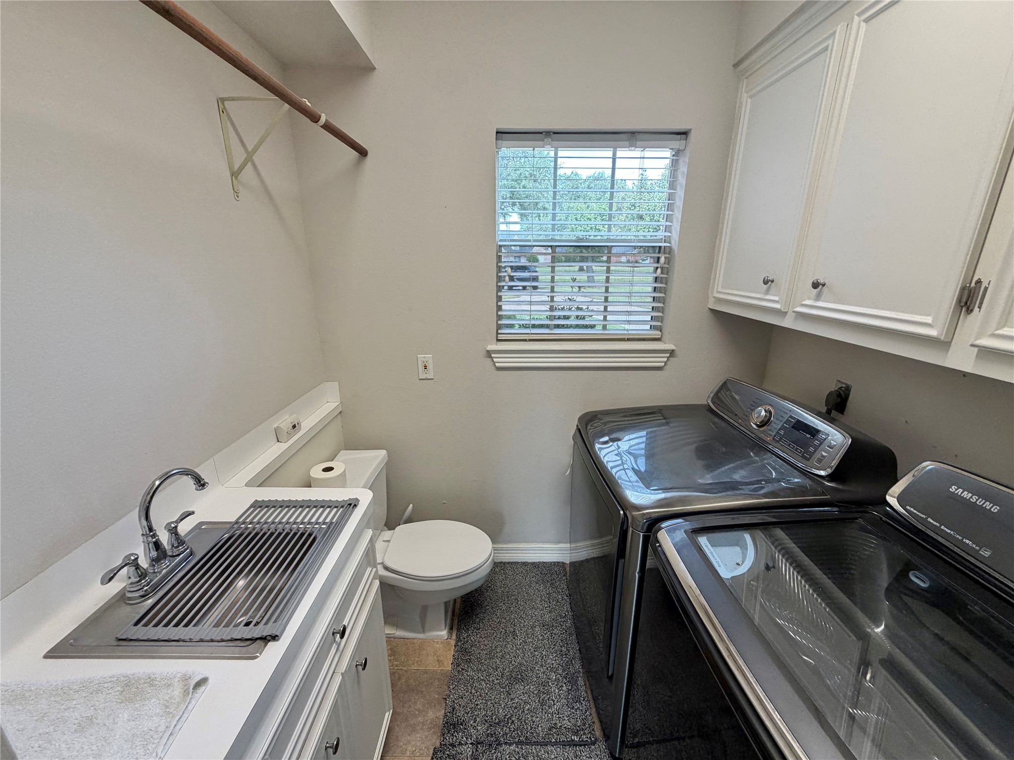 312 Timbercreek Drive, Lake Jackson, TX 77566
