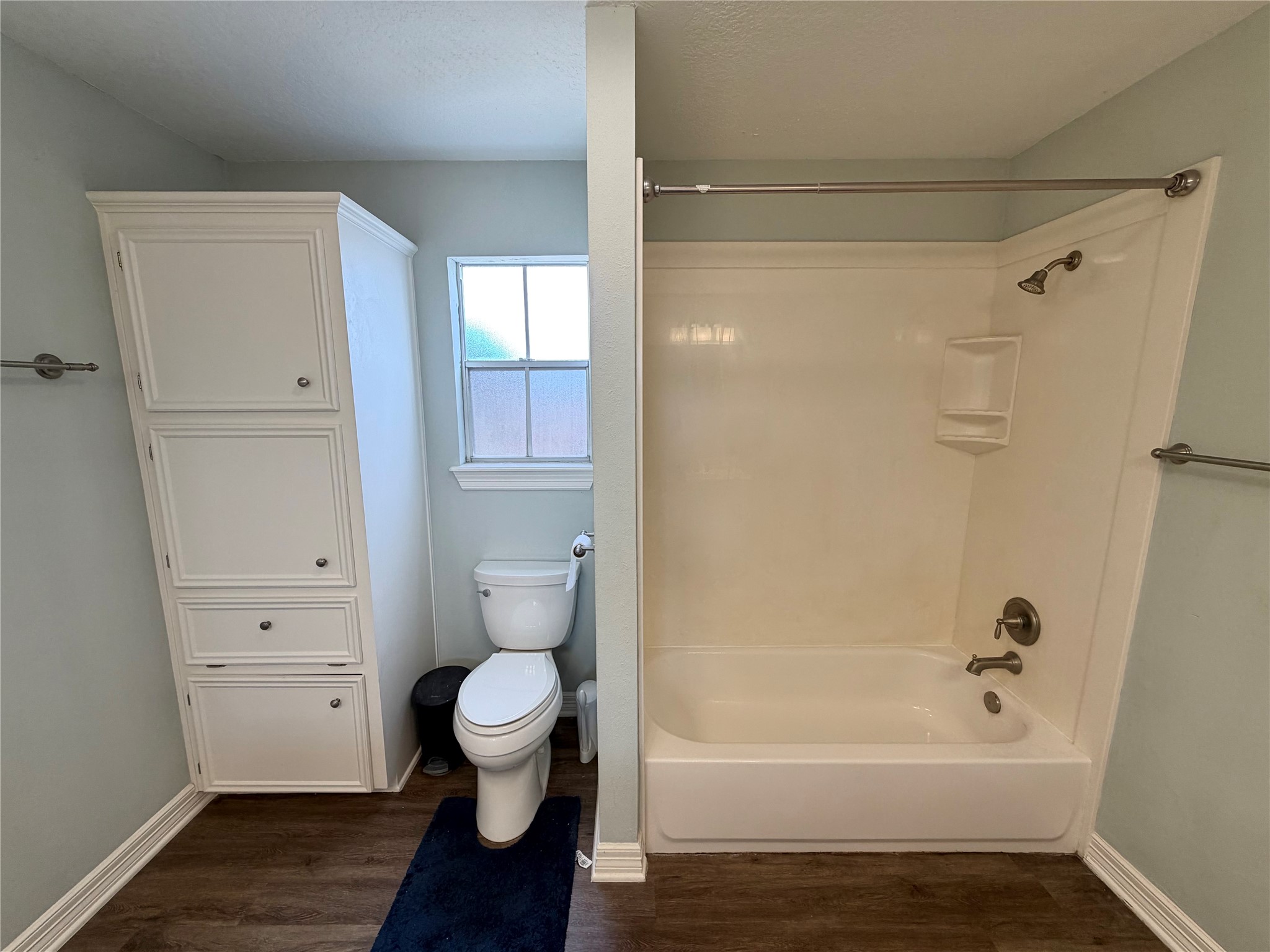 312 Timbercreek Drive, Lake Jackson, TX 77566