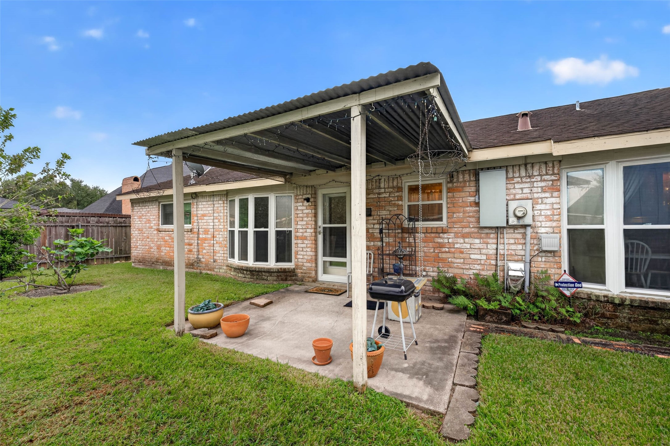 14339 Crosshaven Drive, Houston, TX 77015