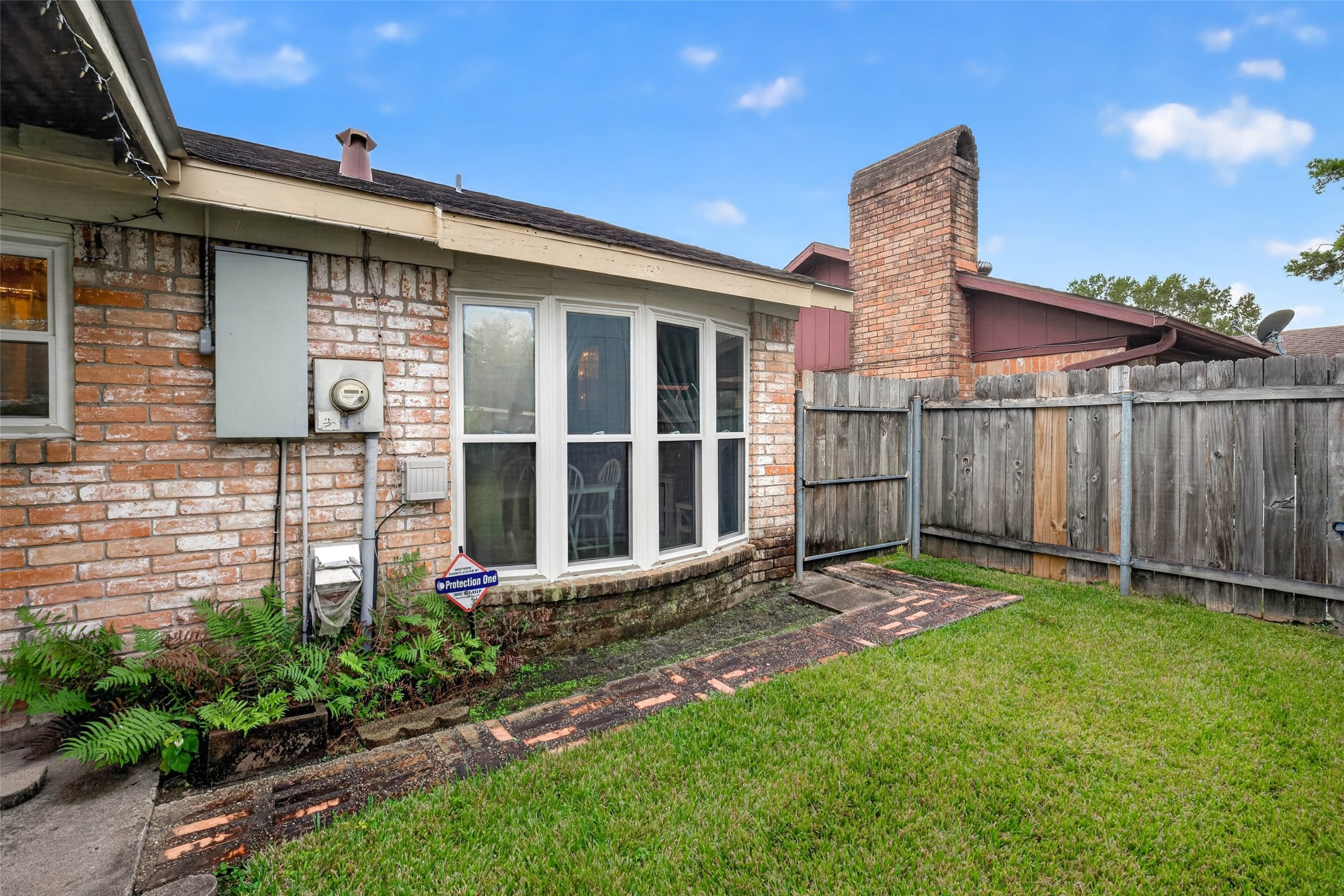 14339 Crosshaven Drive, Houston, TX 77015
