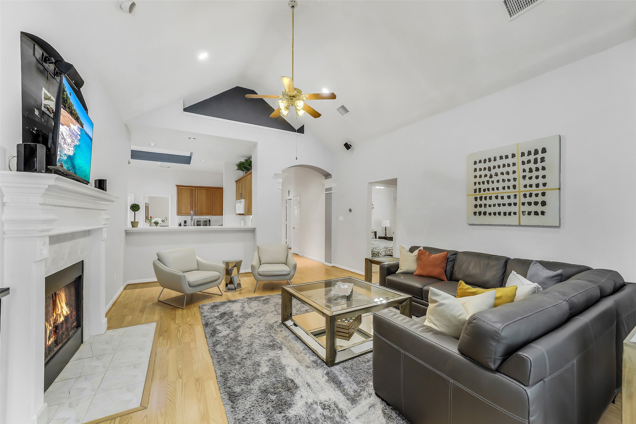 This open floor plan is perfect for entertaining and all your family gatherings.