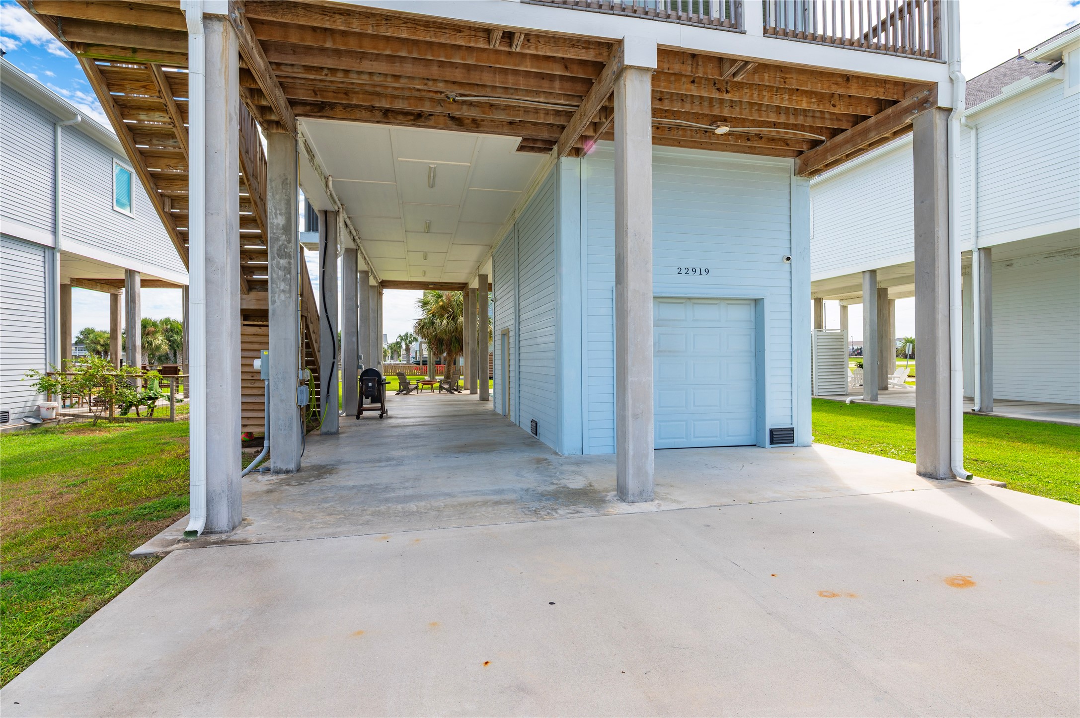 22919 Cuadro Street, Galveston, TX 77554