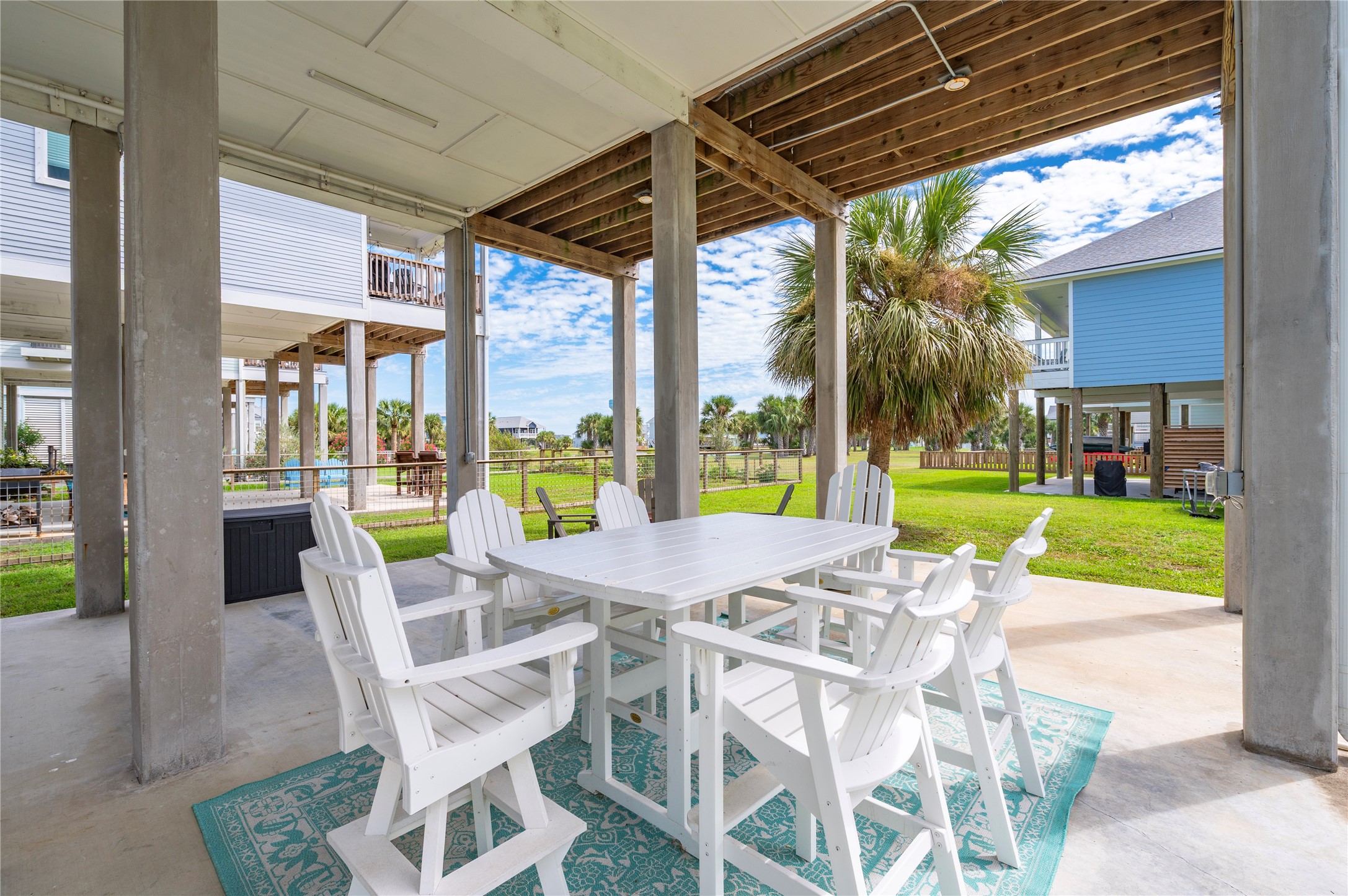 22919 Cuadro Street, Galveston, TX 77554