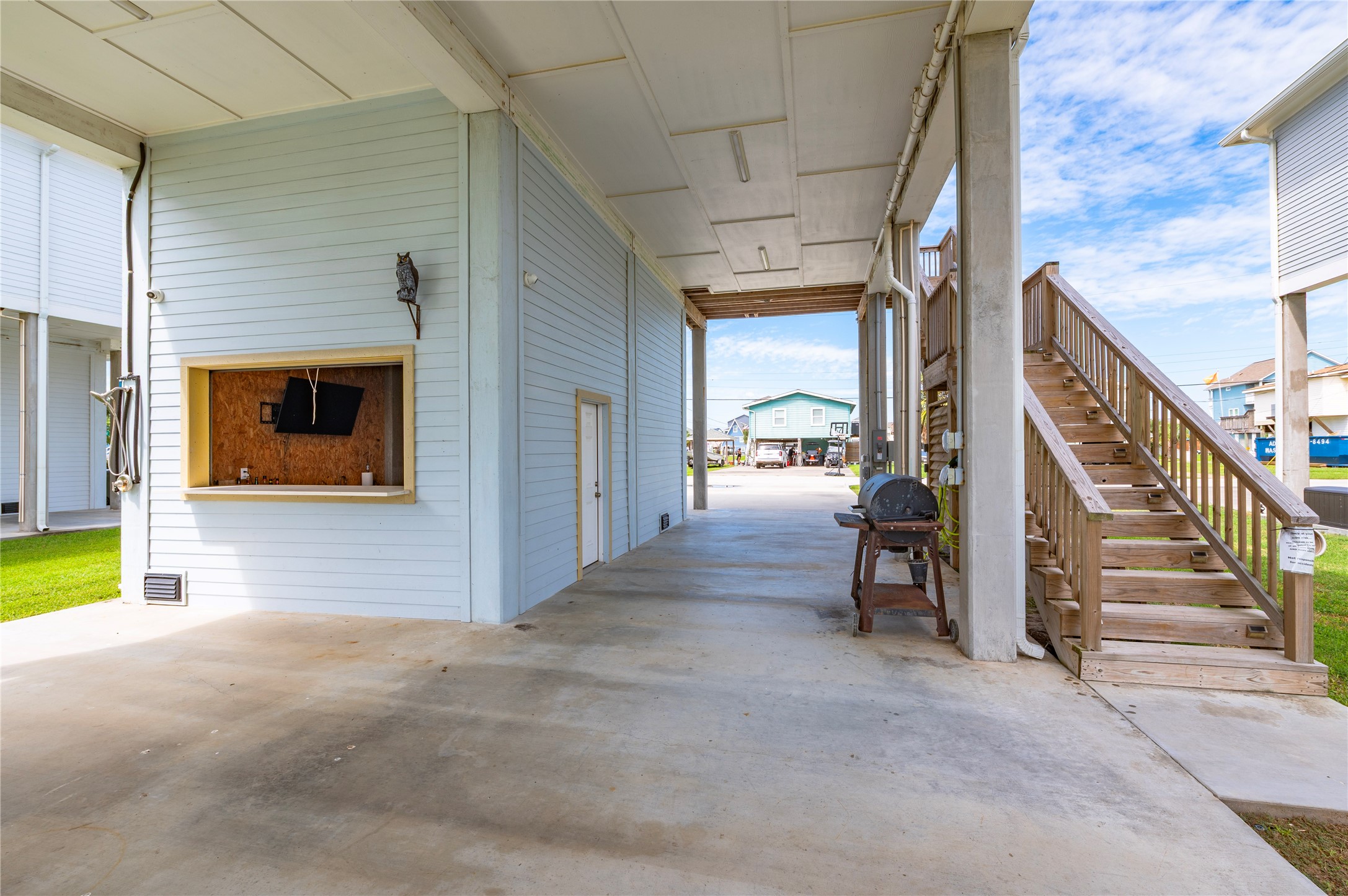 22919 Cuadro Street, Galveston, TX 77554