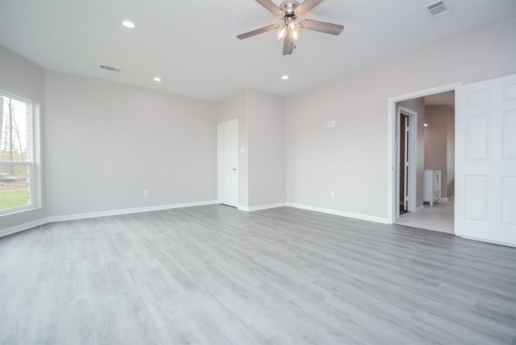12328 N Chestnut Hills Drive, Conroe, TX 77303