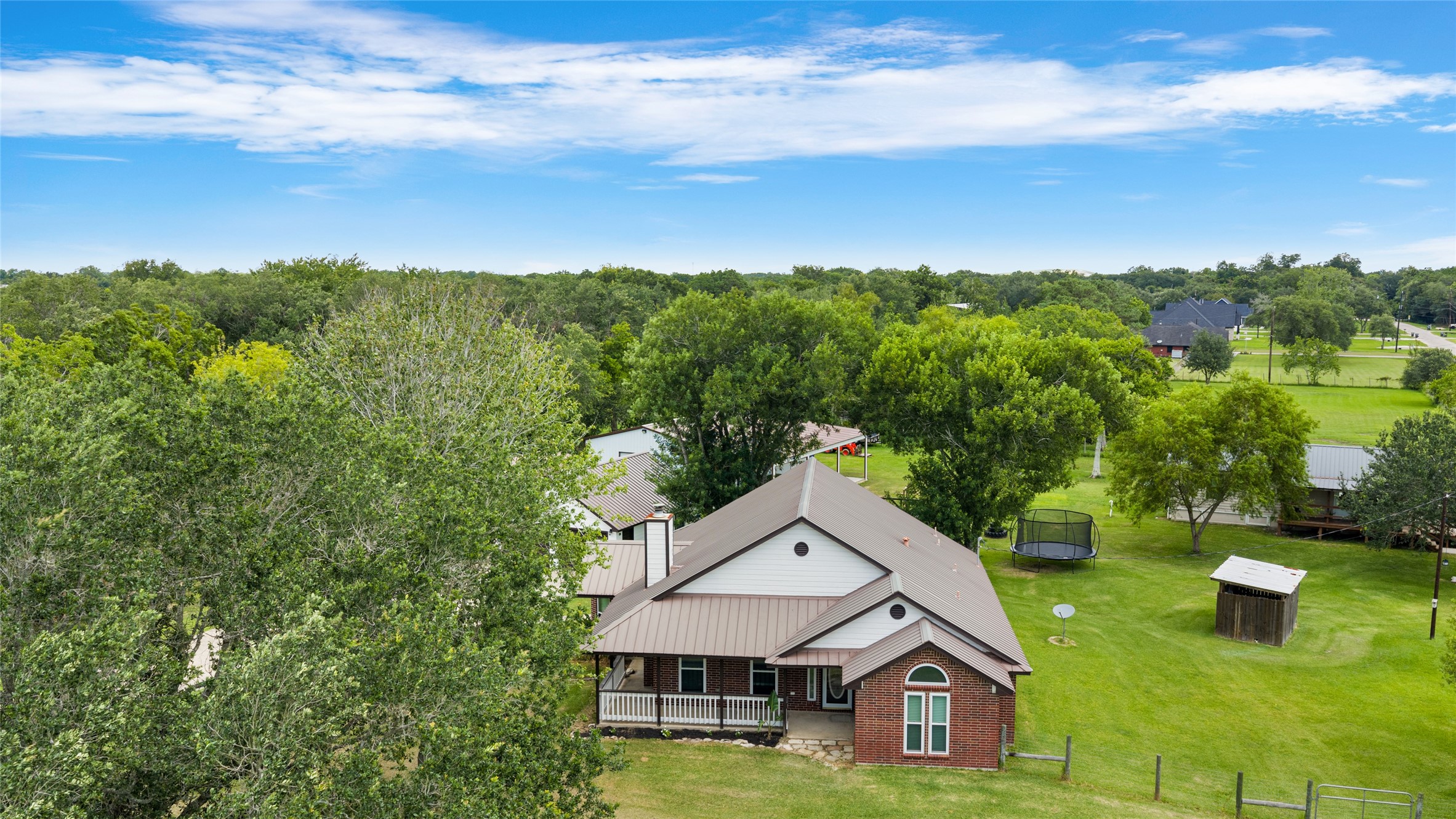 7460 Commander Roland Drive, Hitchcock, TX 77563 7460 Commander Roland Drive, Hitchcock, TX 77563