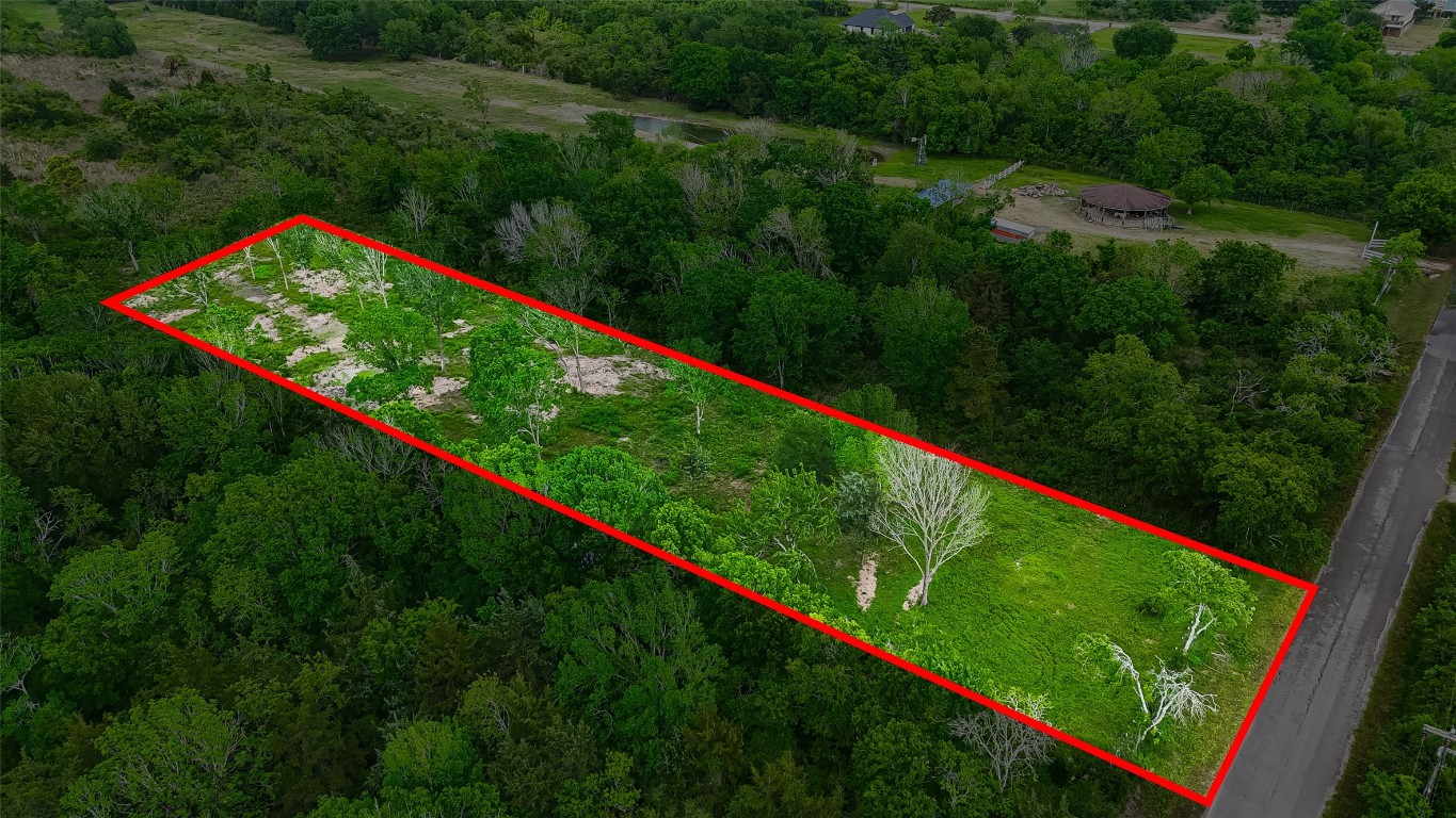7600 Hacker Road, Hitchcock, TX 77563