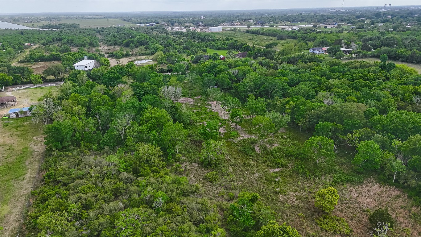 7600 Hacker Road, Hitchcock, TX 77563 7600 Hacker Road, Hitchcock, TX 77563