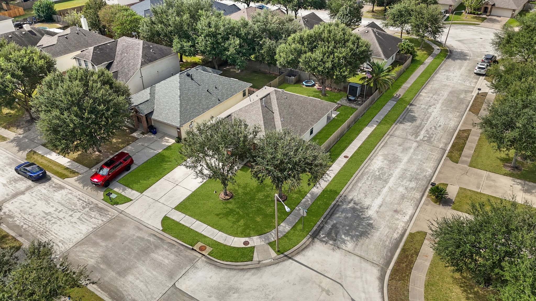 6816 Arbor Hollow Lane, Dickinson, TX 77539
