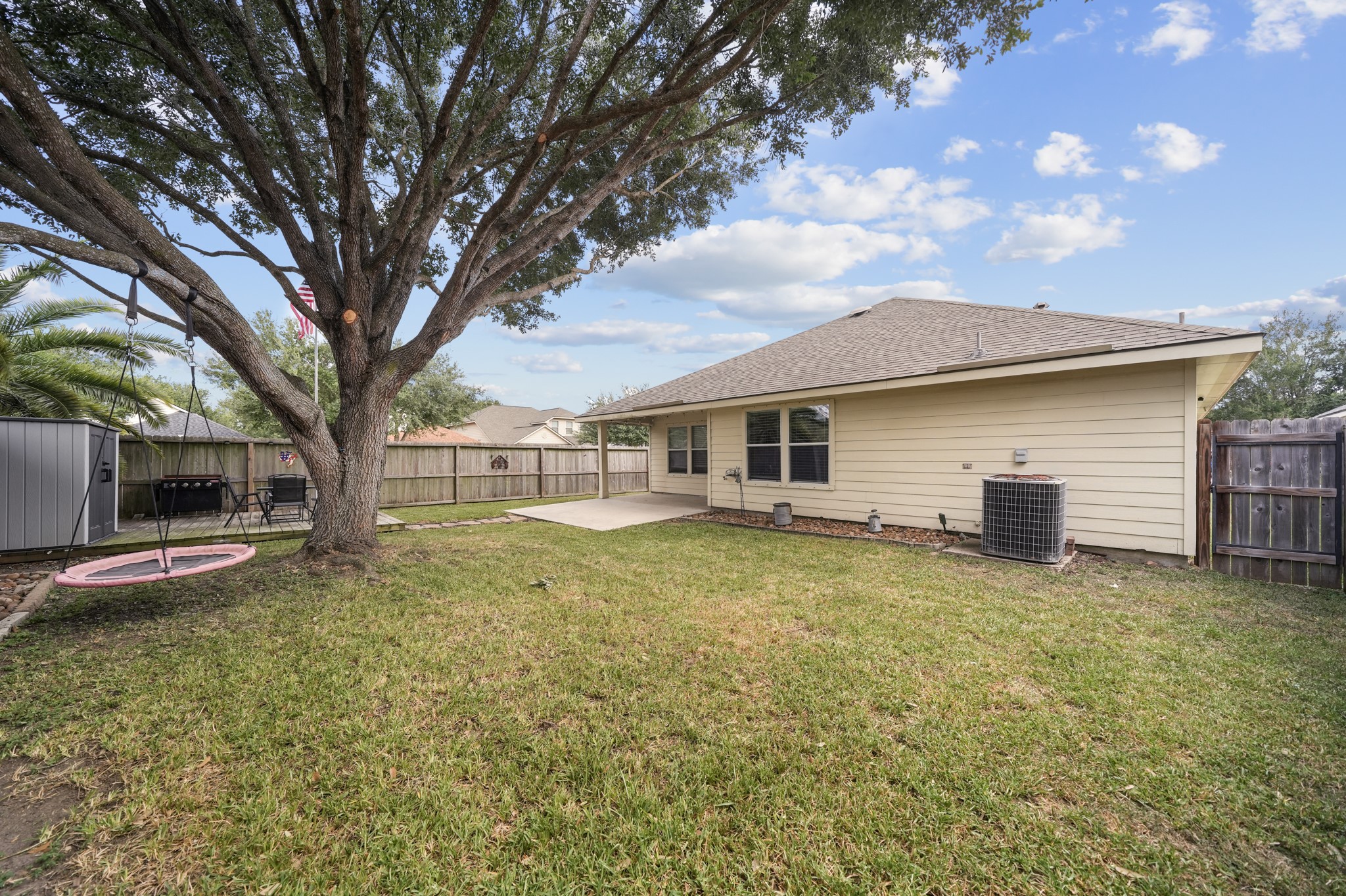 6816 Arbor Hollow Lane, Dickinson, TX 77539