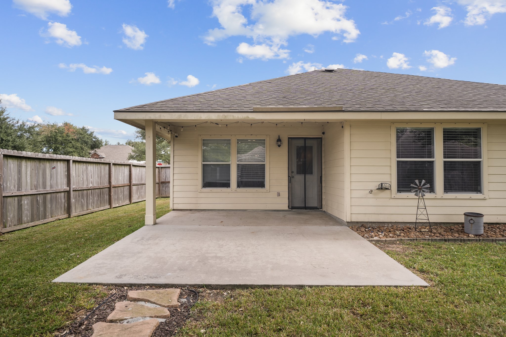 Extended concrete pad