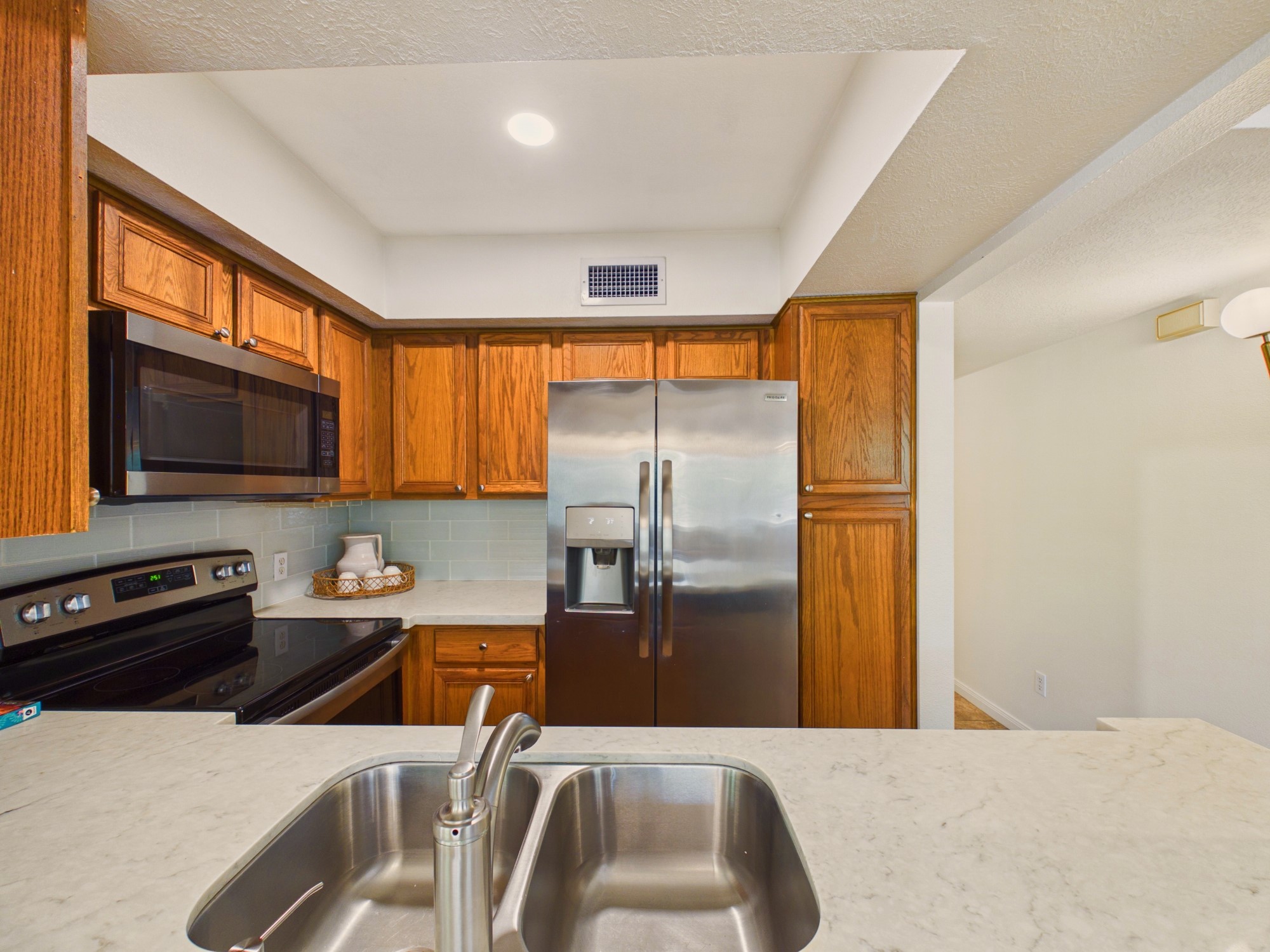Efficient Kitchen with Quartz Countertops