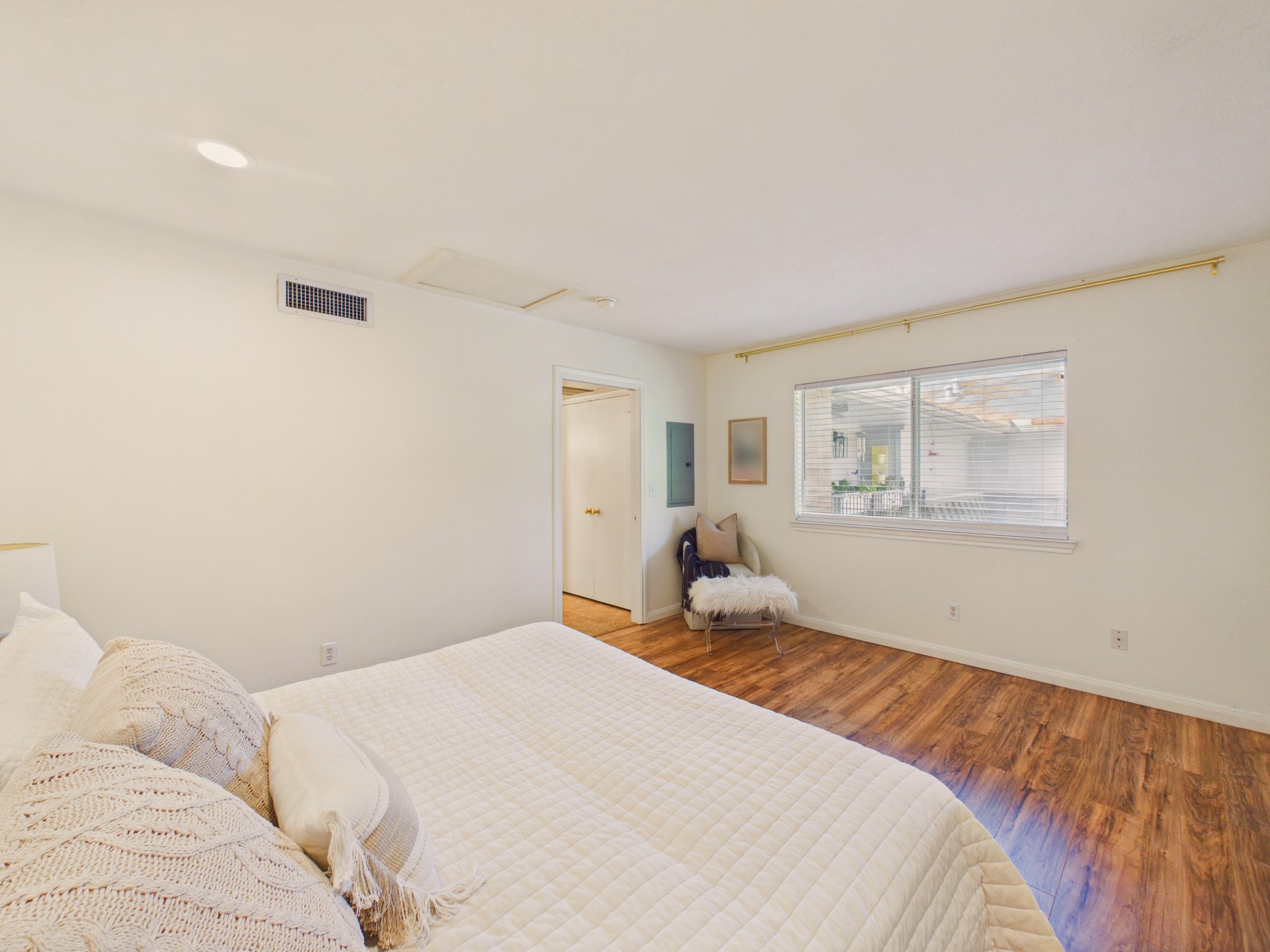 6404 Bayou Glen Road, Houston, TX 77057