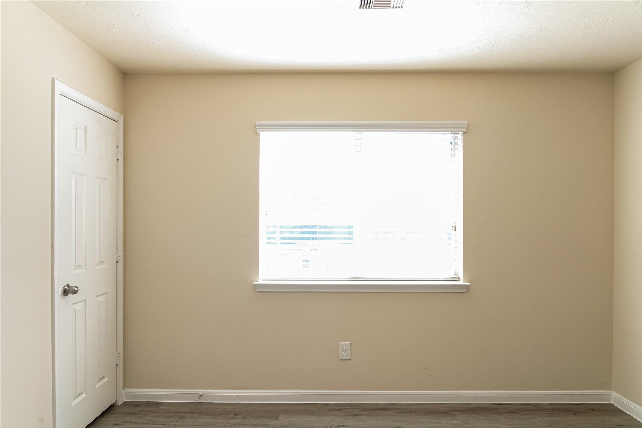 Photos may be representative of the floor plan and not the exact home. Finishes, layout, and features of the actual property for lease may vary.
