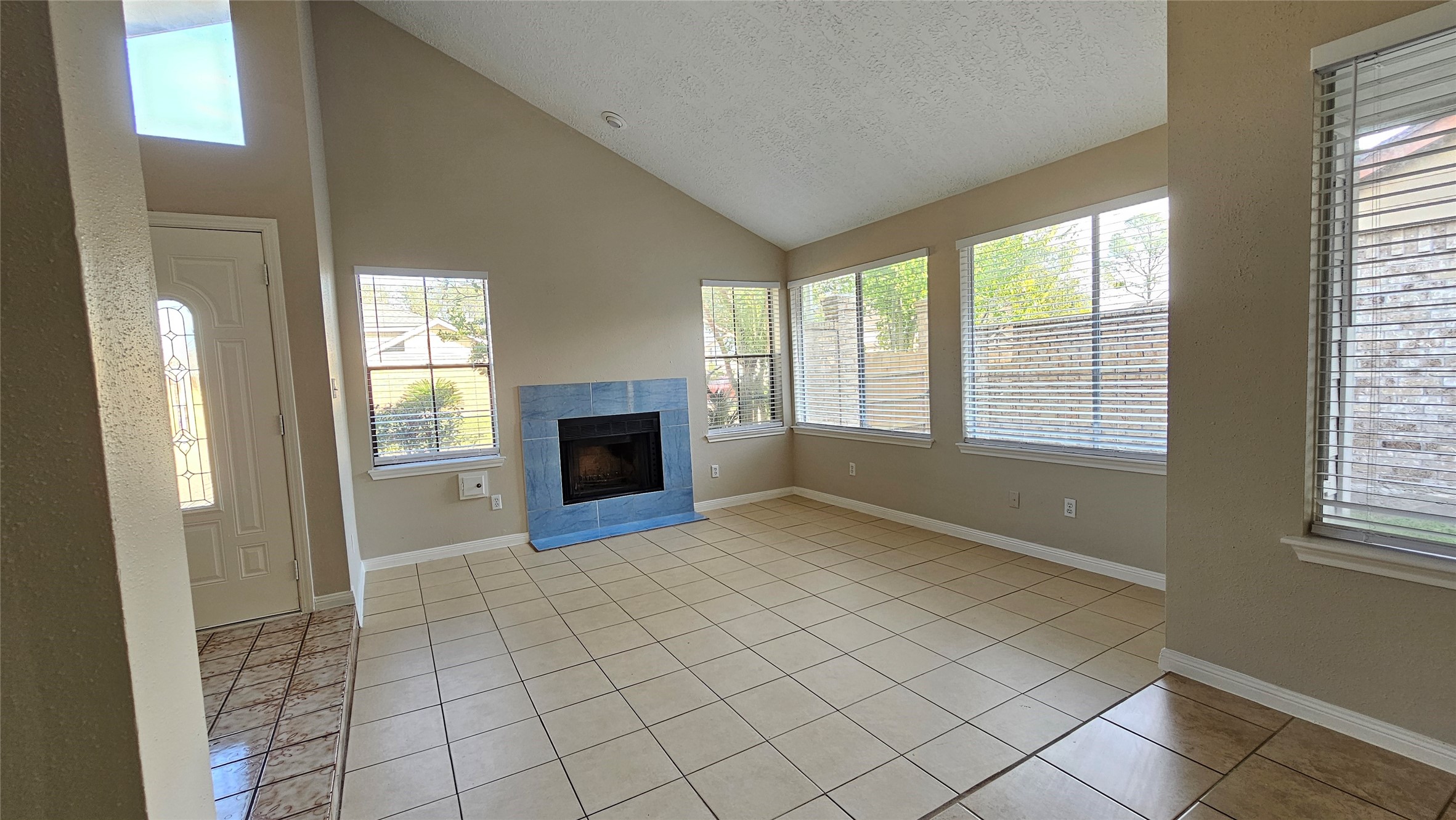 7811 Chinon Circle, Houston, TX 77071