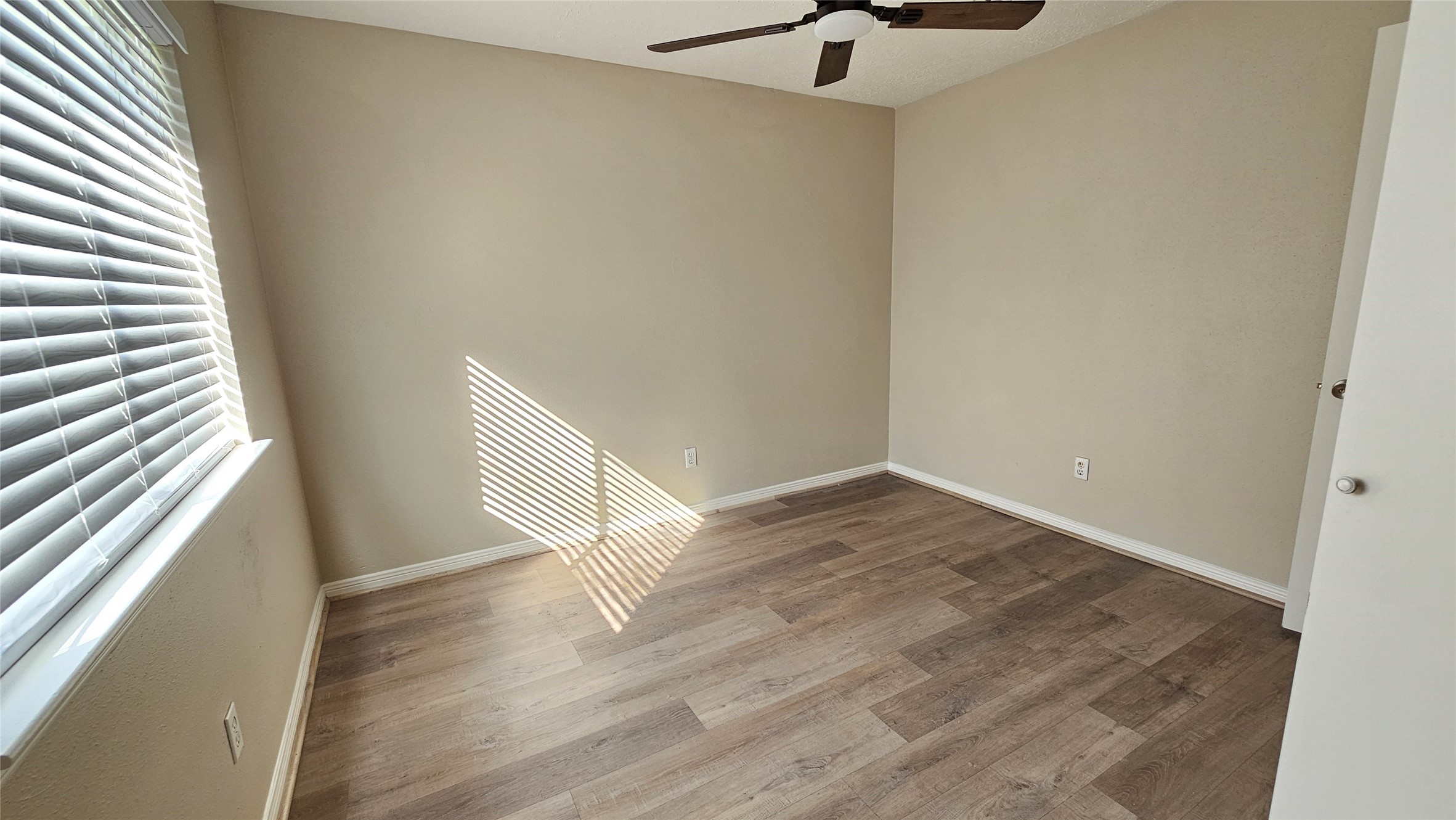 7811 Chinon Circle, Houston, TX 77071
