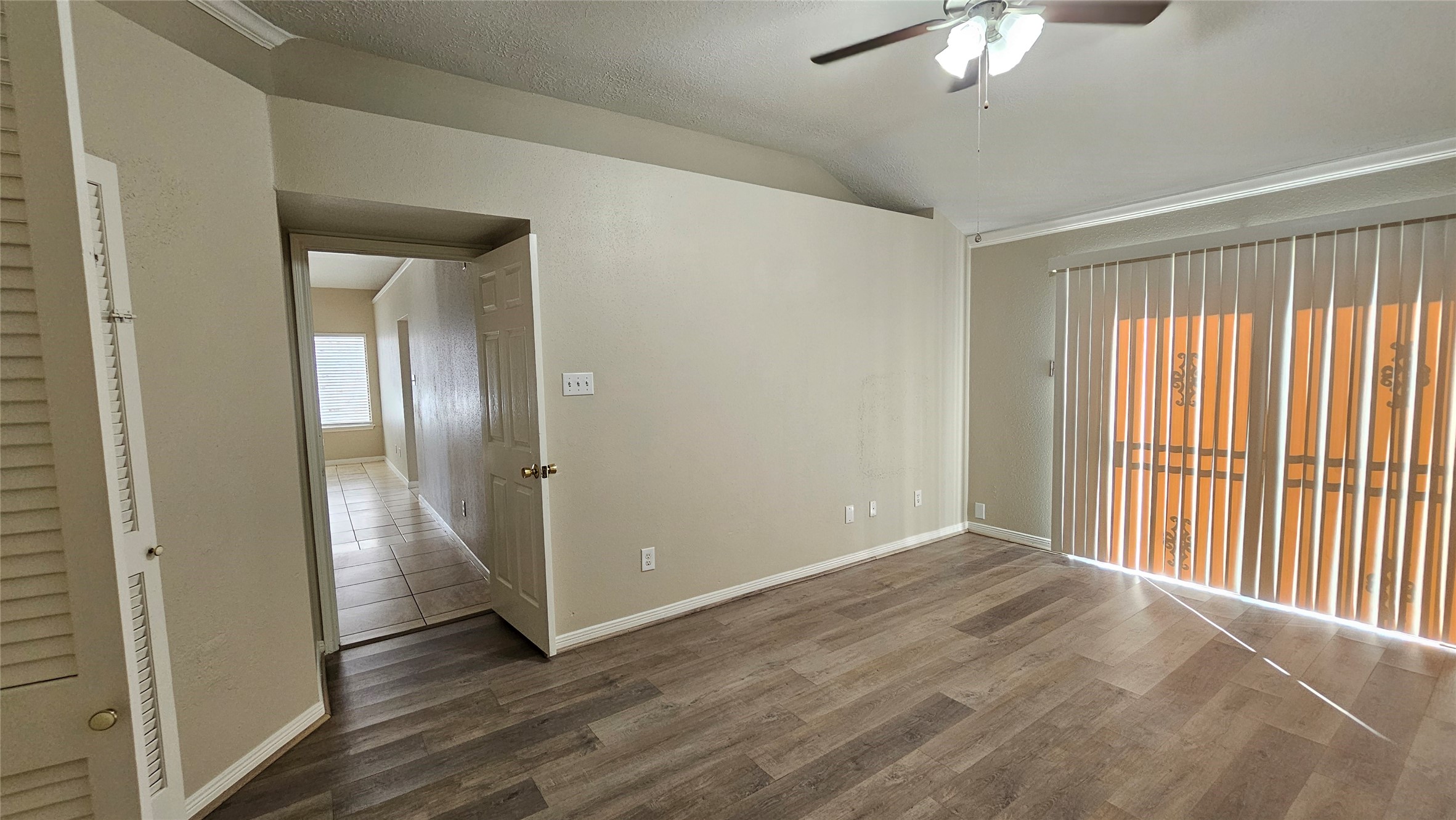 7811 Chinon Circle, Houston, TX 77071