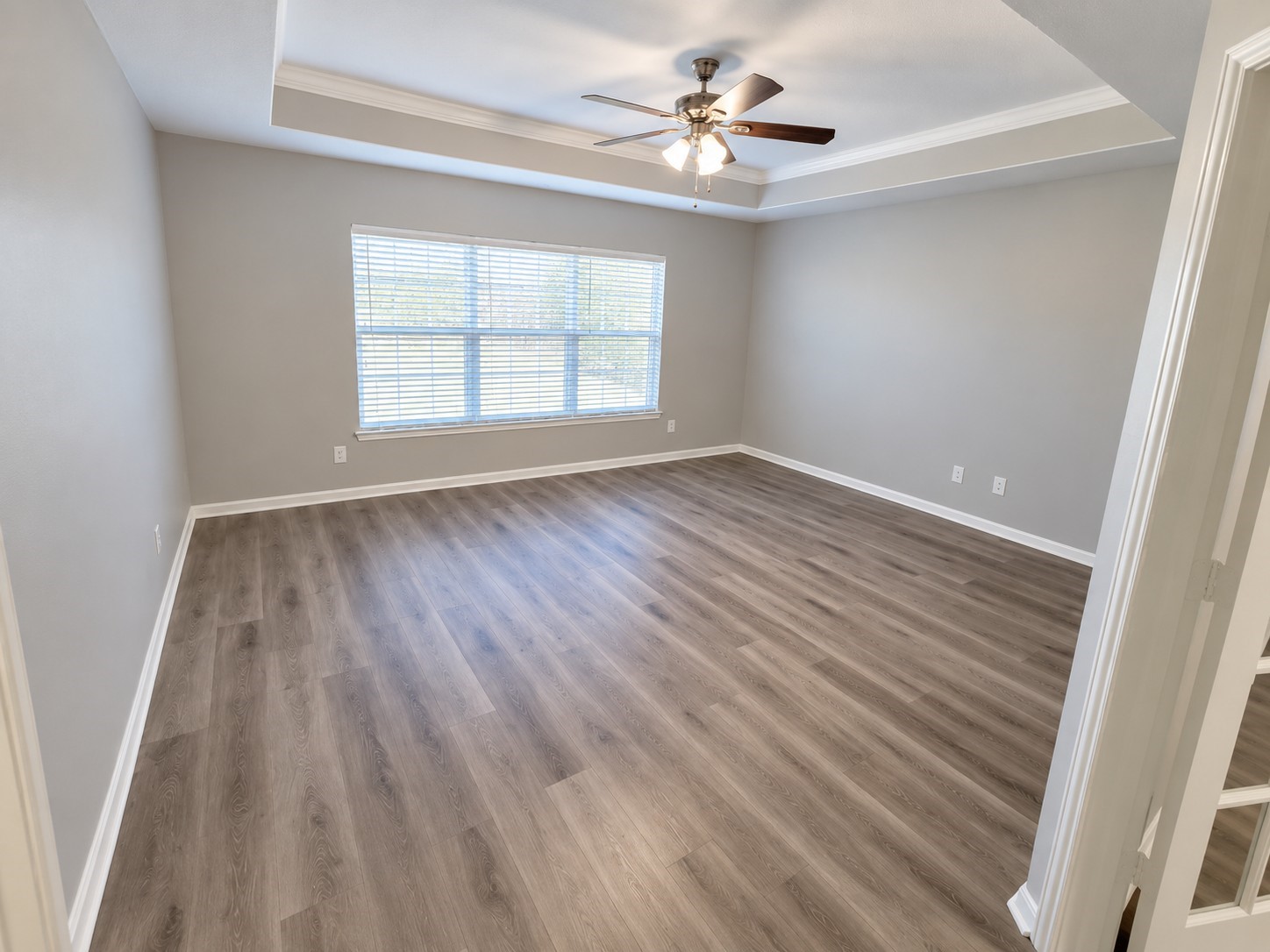 114 Crescent Bay Drive, League City, TX 77573