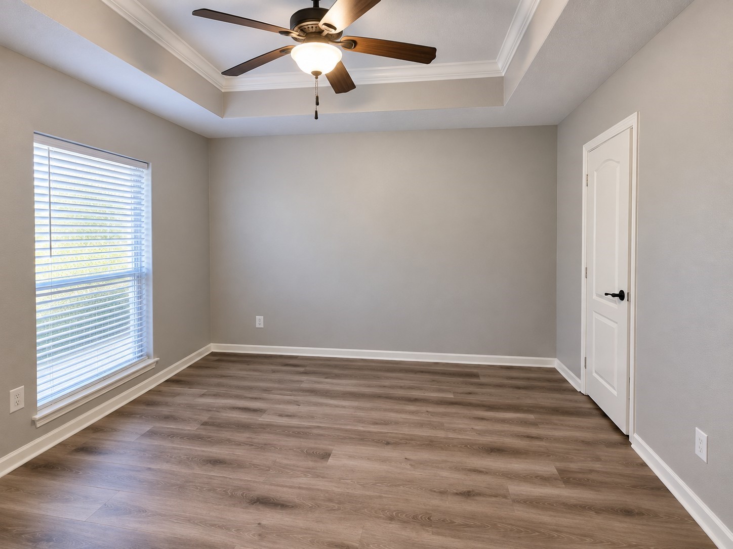114 Crescent Bay Drive, League City, TX 77573