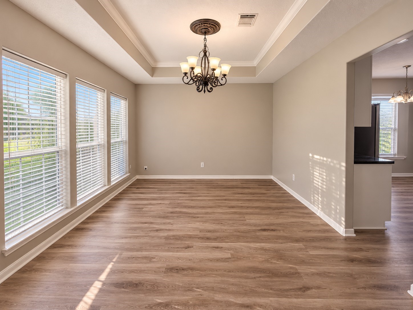 114 Crescent Bay Drive, League City, TX 77573