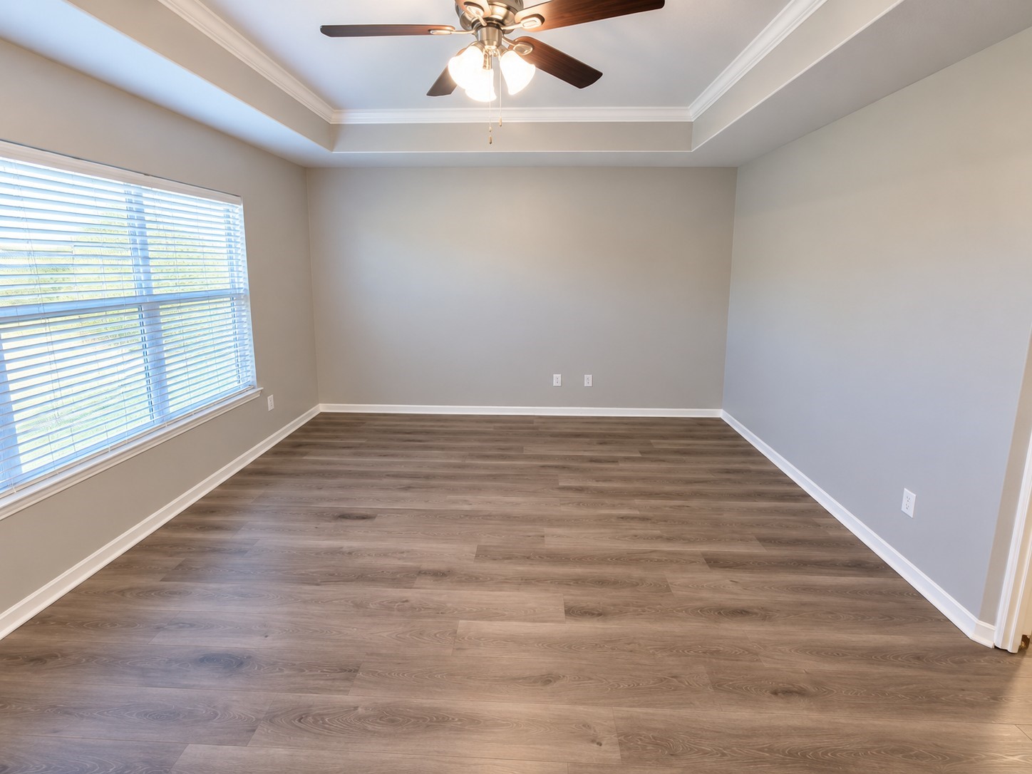 114 Crescent Bay Drive, League City, TX 77573