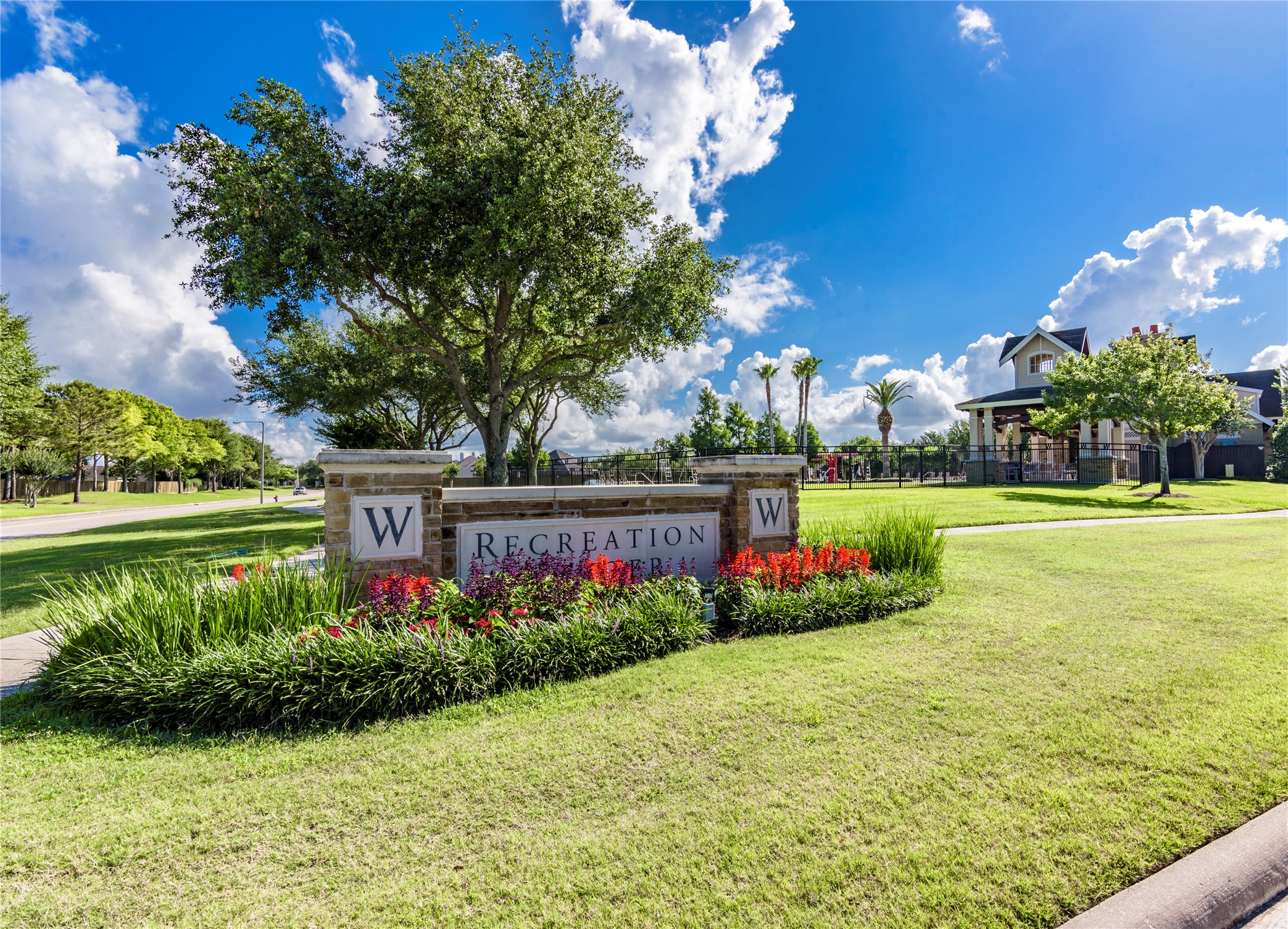 605 Chesterfield Lane, League City, TX 77573 605 Chesterfield Lane, League City, TX 77573