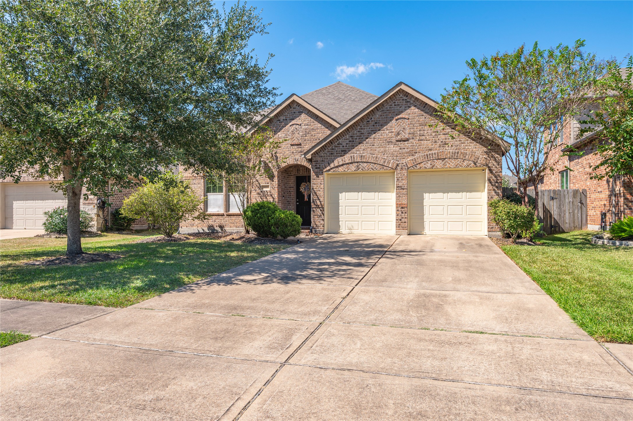 605 Chesterfield Lane, League City, TX 77573 605 Chesterfield Lane, League City, TX 77573