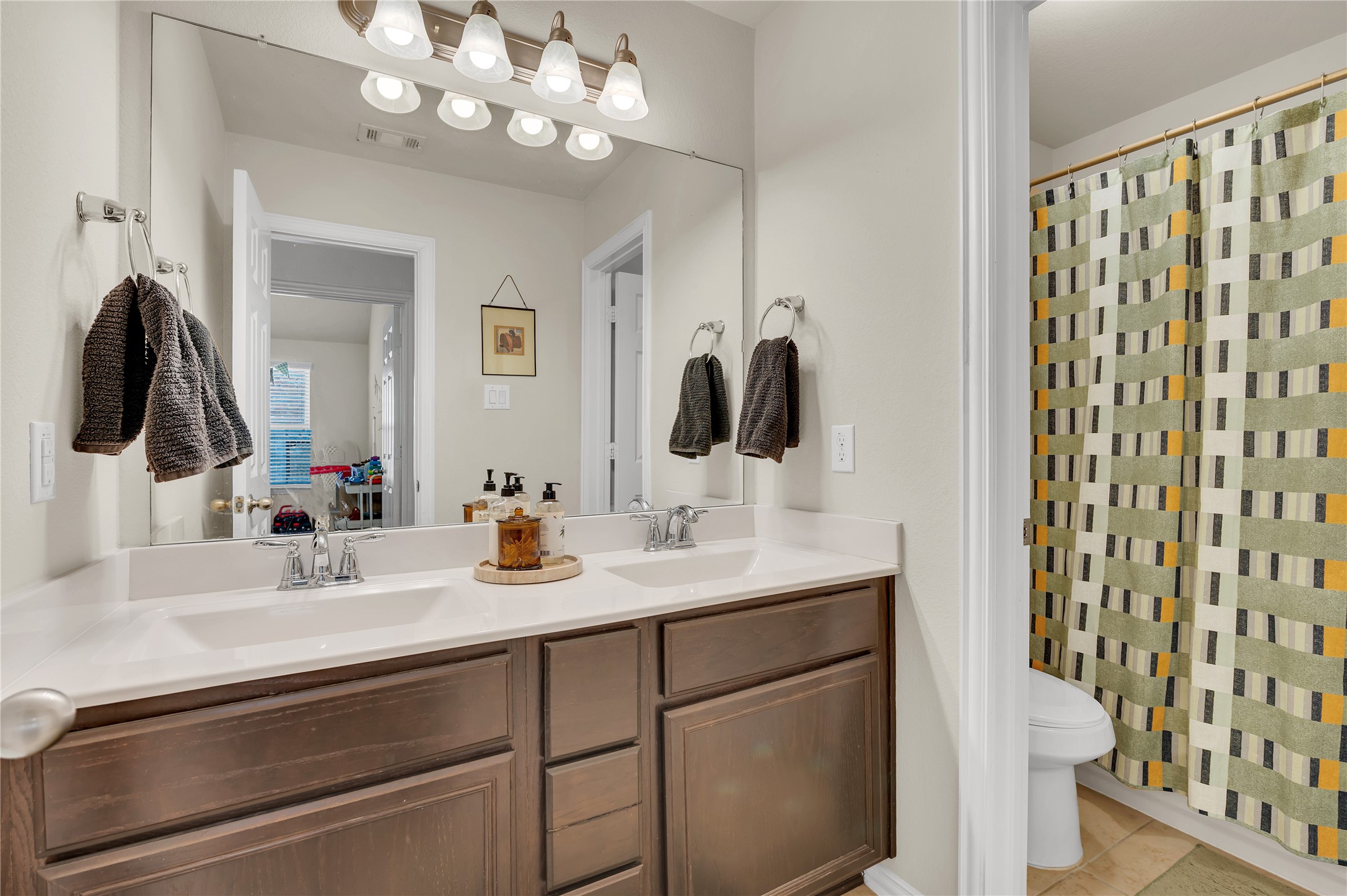 605 Chesterfield Lane, League City, TX 77573