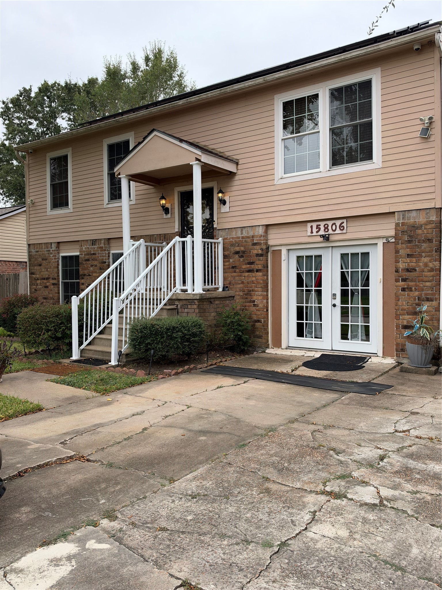 15806 Ridgecroft Road, Houston, TX 77053
