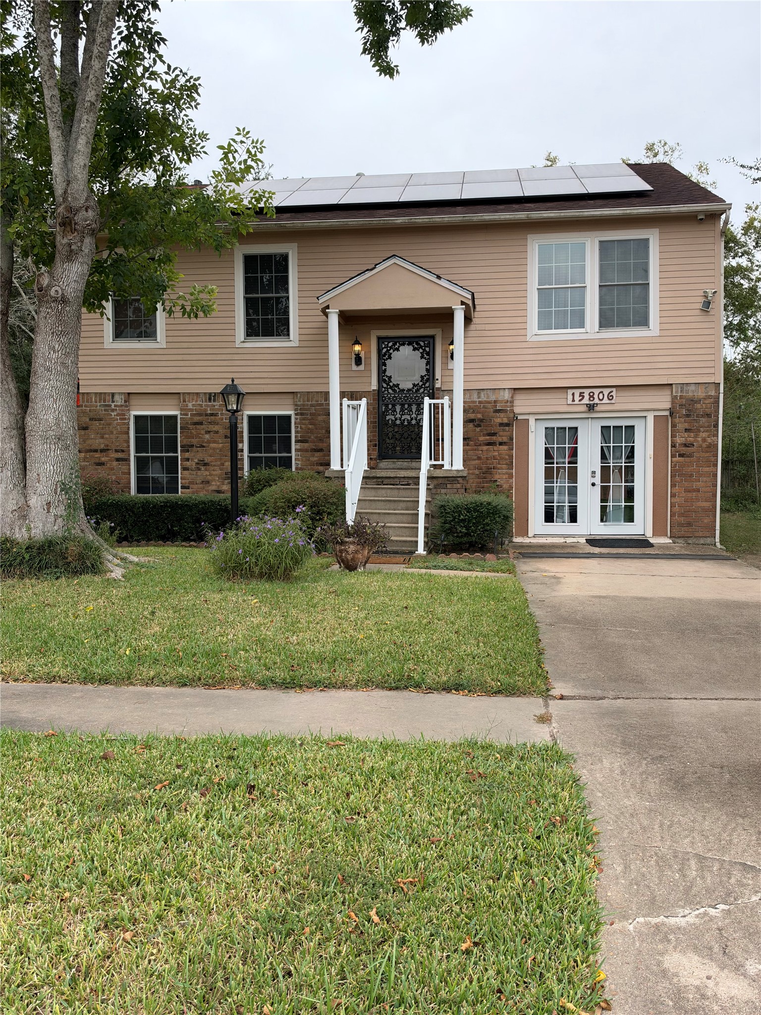 15806 Ridgecroft Road, Houston, TX 77053 15806 Ridgecroft Road, Houston, TX 77053