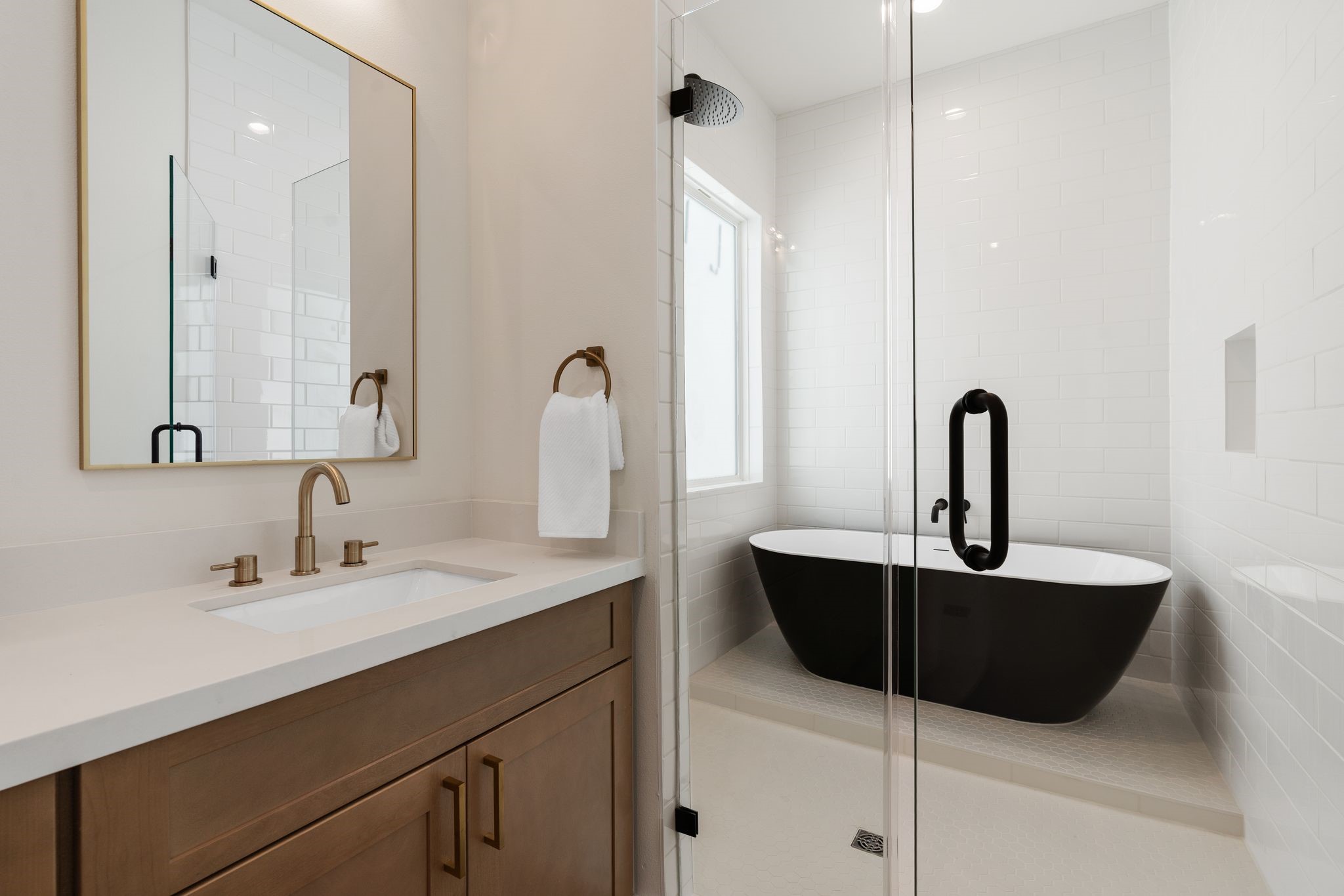 Primary Bath features Wet Room